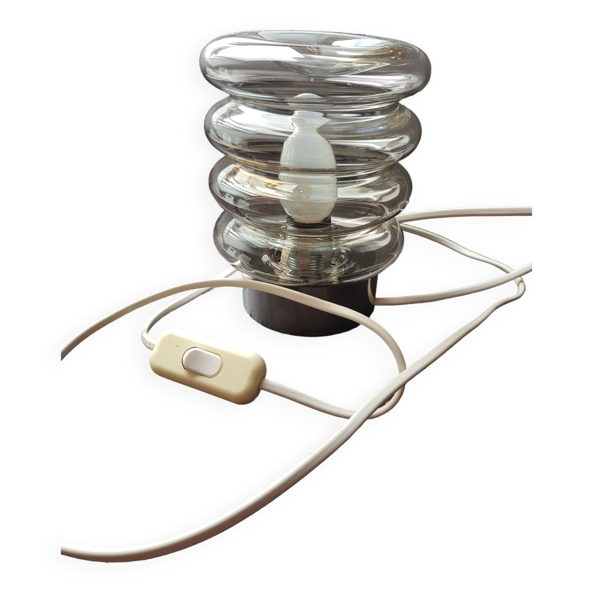 Table lamp in bulb shape