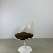 Chaise Tulip Eero Saarinen pour Knoll International