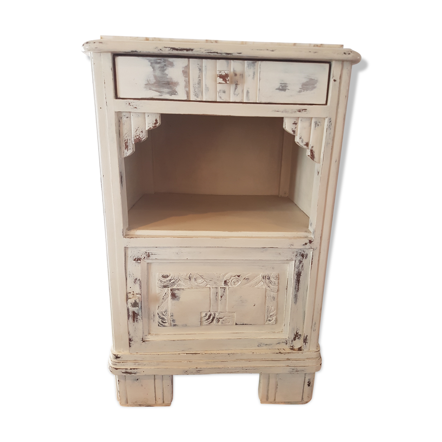 Shabby auxiliary furniture
