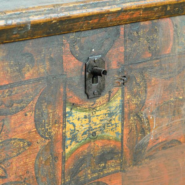 Coffre de mariage d'art populaire, année 1852