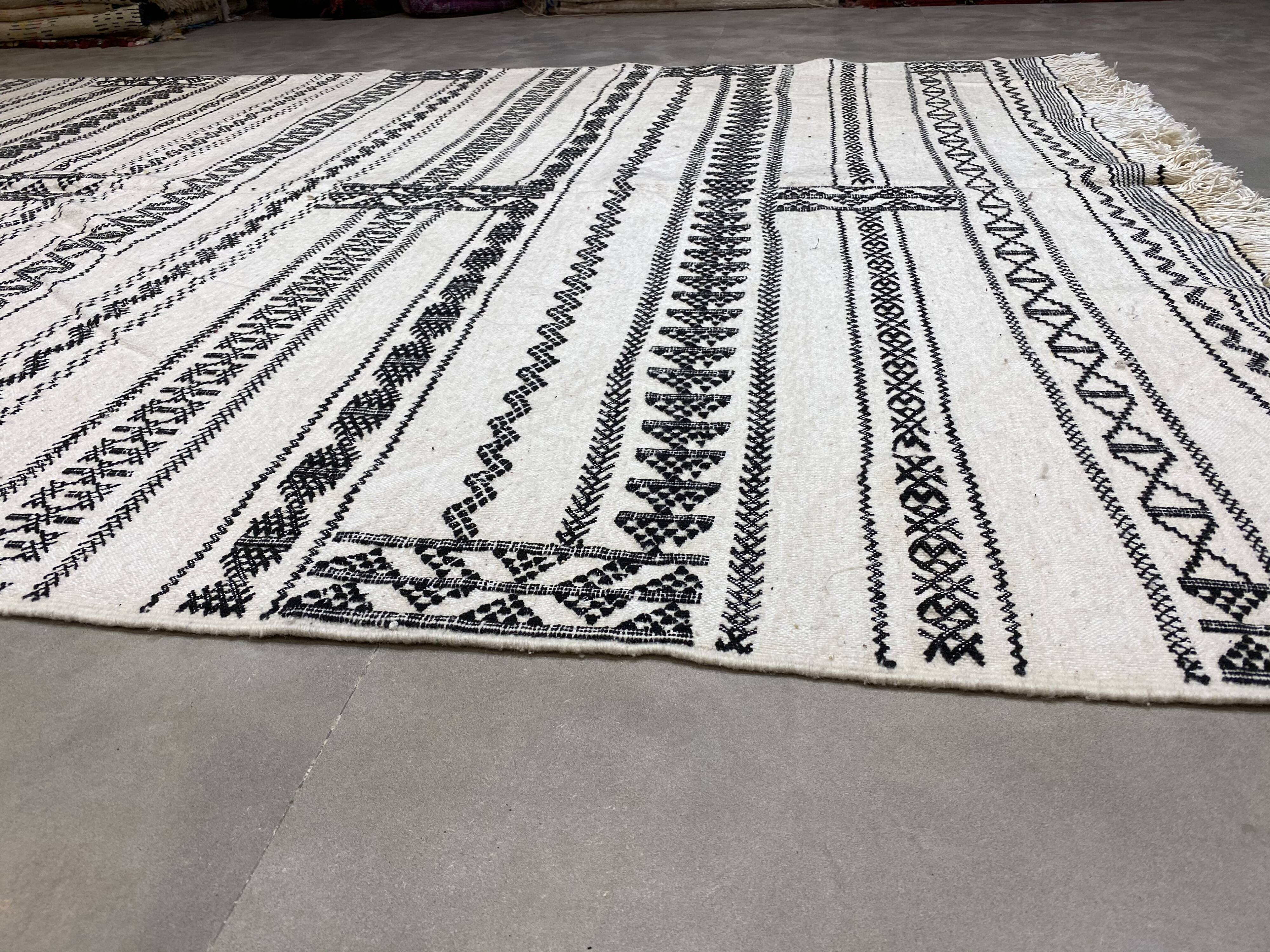 Kilim berbere embroidery  200x305cm