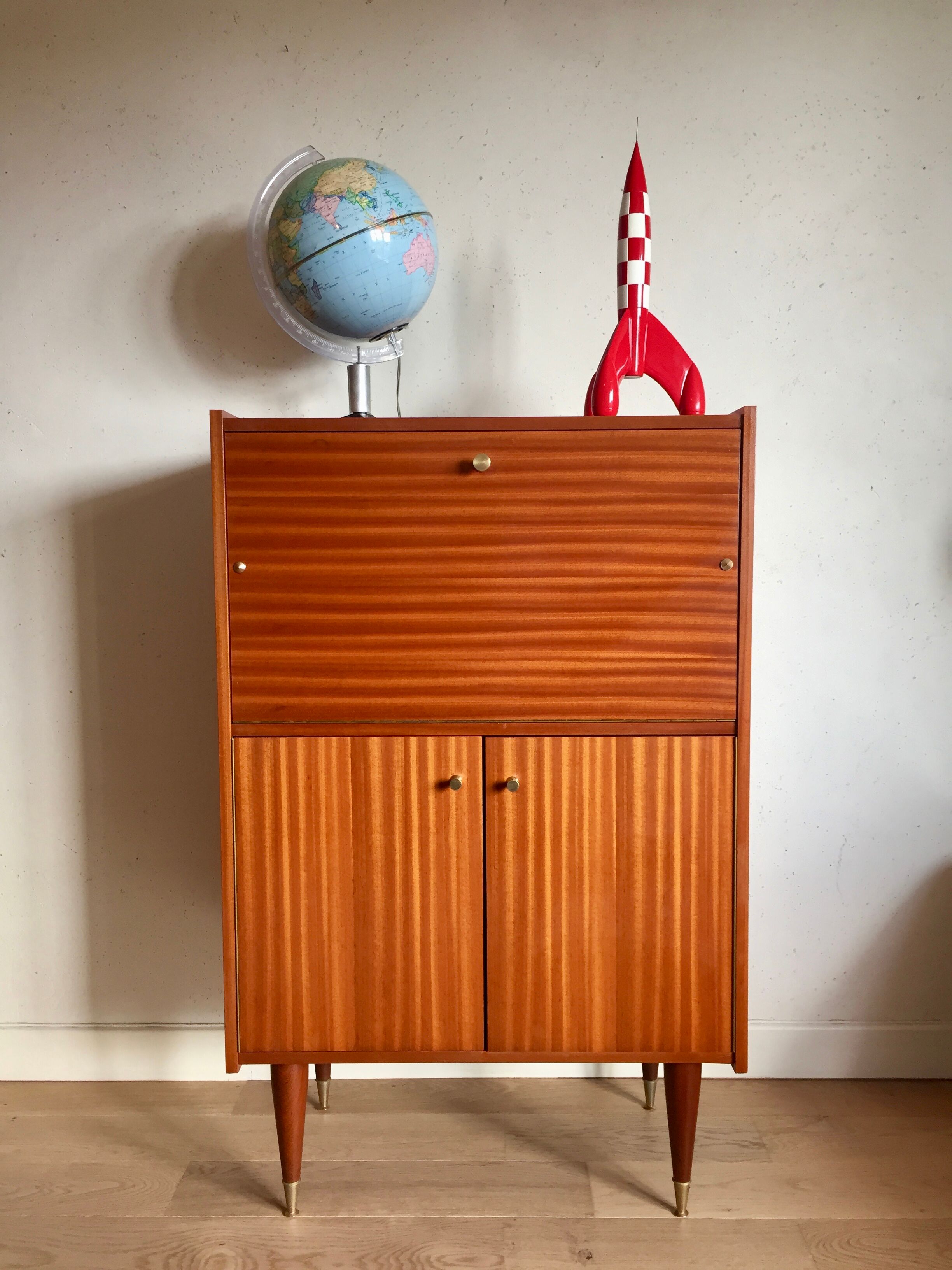 Child writing desk feet vintage 60
