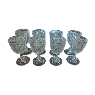 8 stemmed glasses