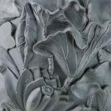 Black resin vase Lotus publisher VGnewtrend