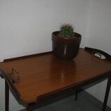 Table d'appoint plateau de service Aase Dreieri Ganddal Norvège  en teck et chêne années 1960