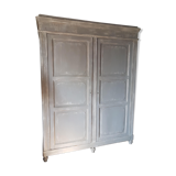 2-door wooden cabinet