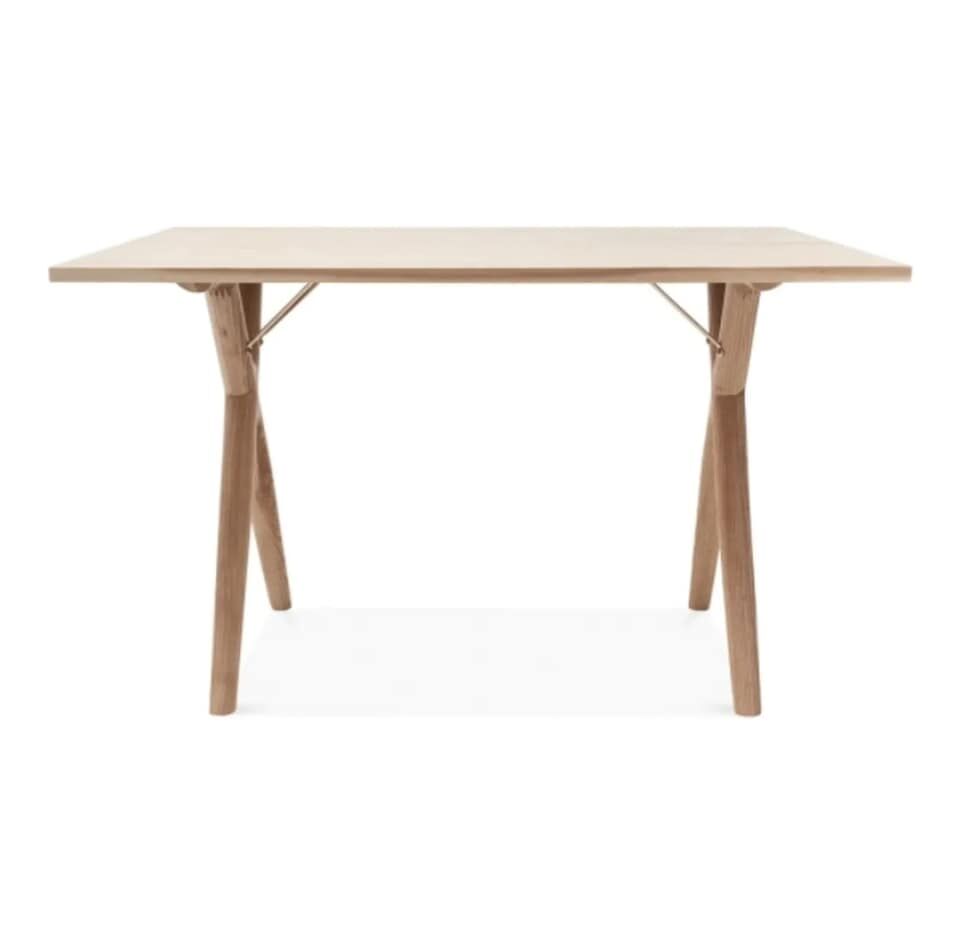 Table style japandi oak natural