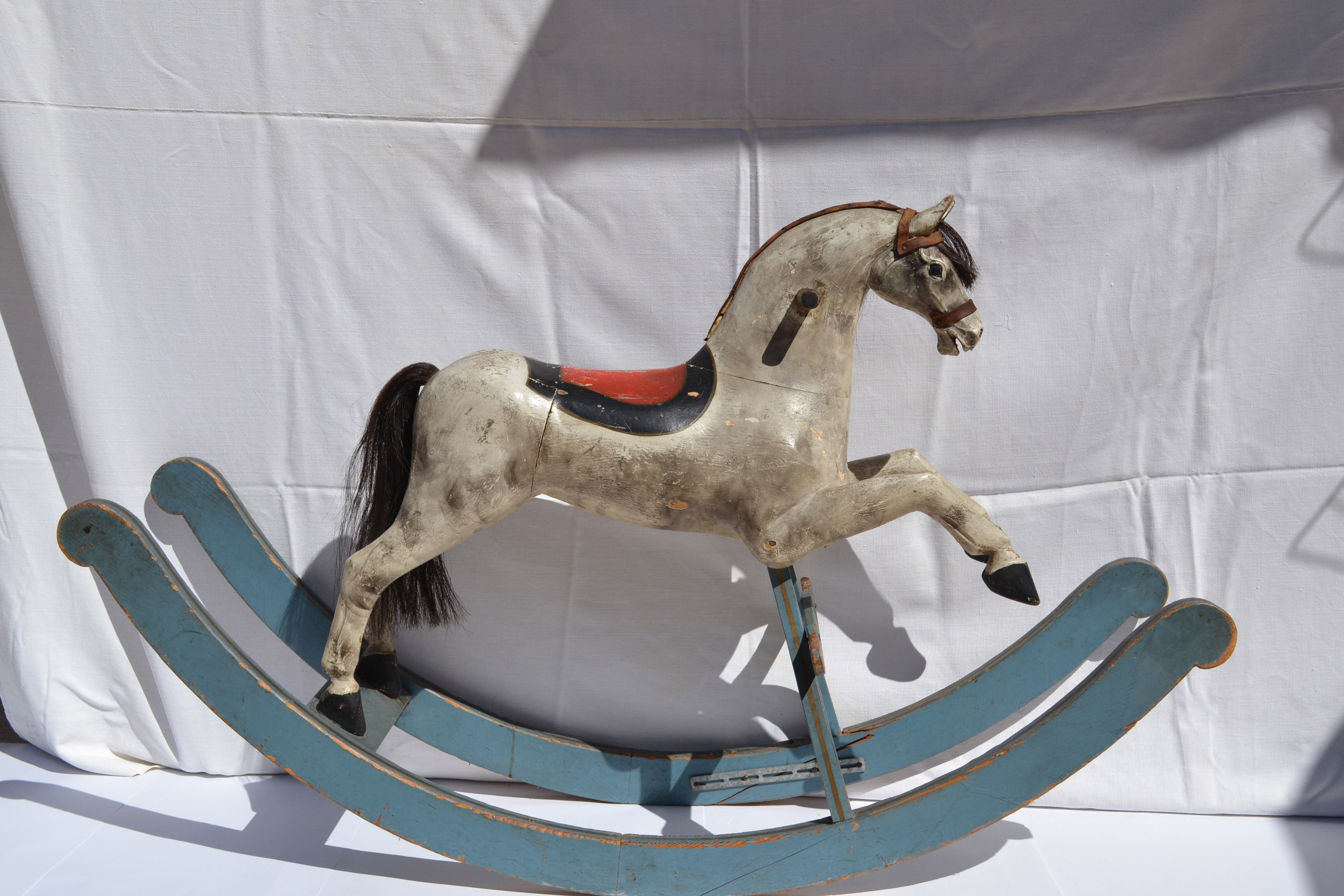 Cheval à bascule des années 1900