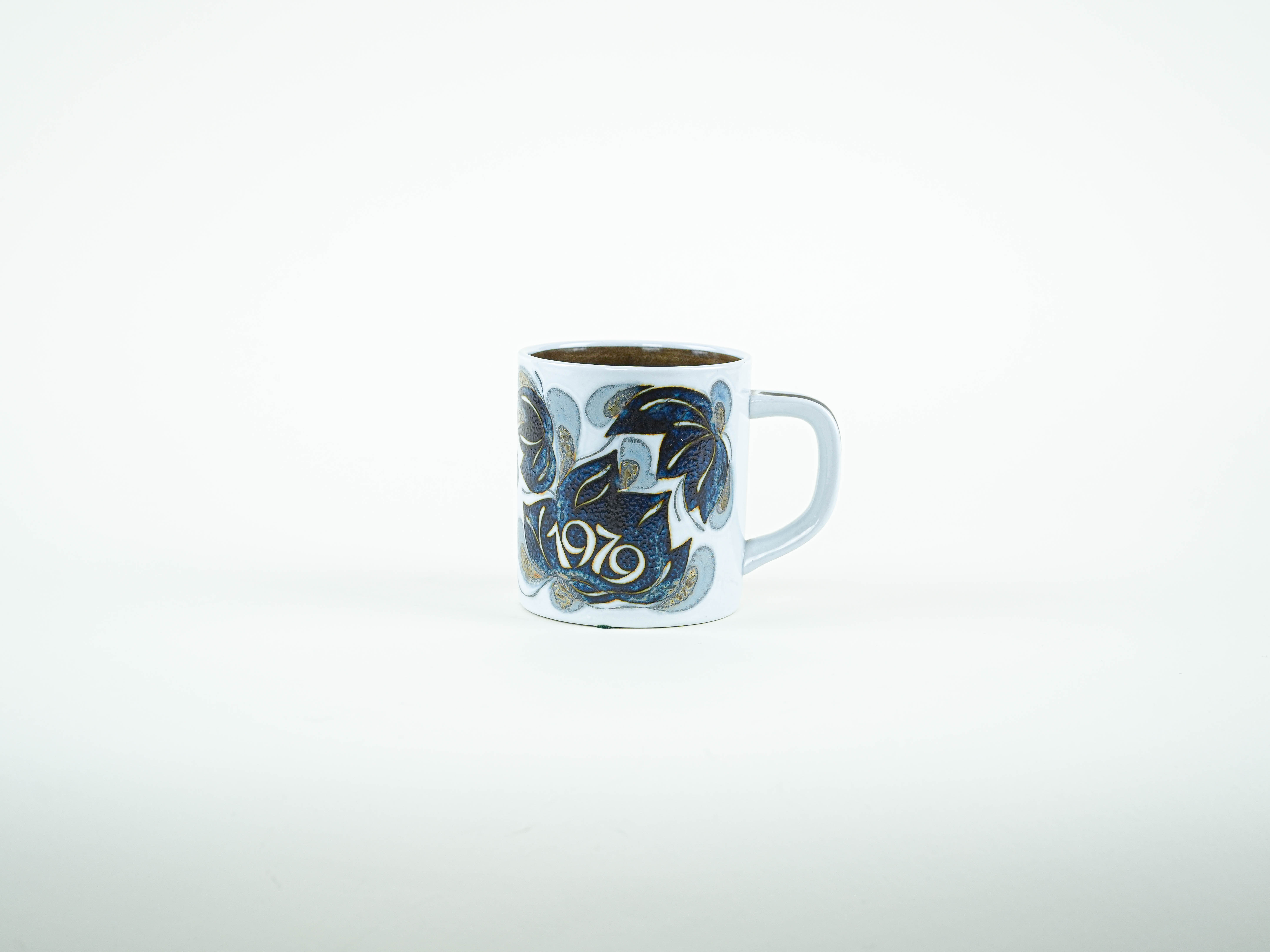 Mug en porcelaine, design danois, 1979, designer : Ivan Weiss, fabricant : Roy