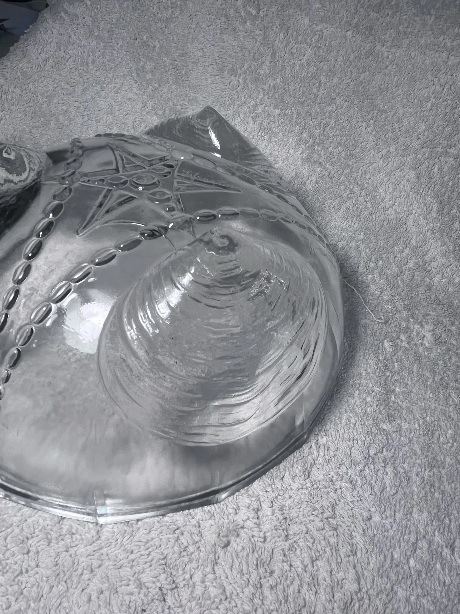 Art Deco Coupe Sabino France "Shells and Pearls" No. 9001 – Frosted Glass