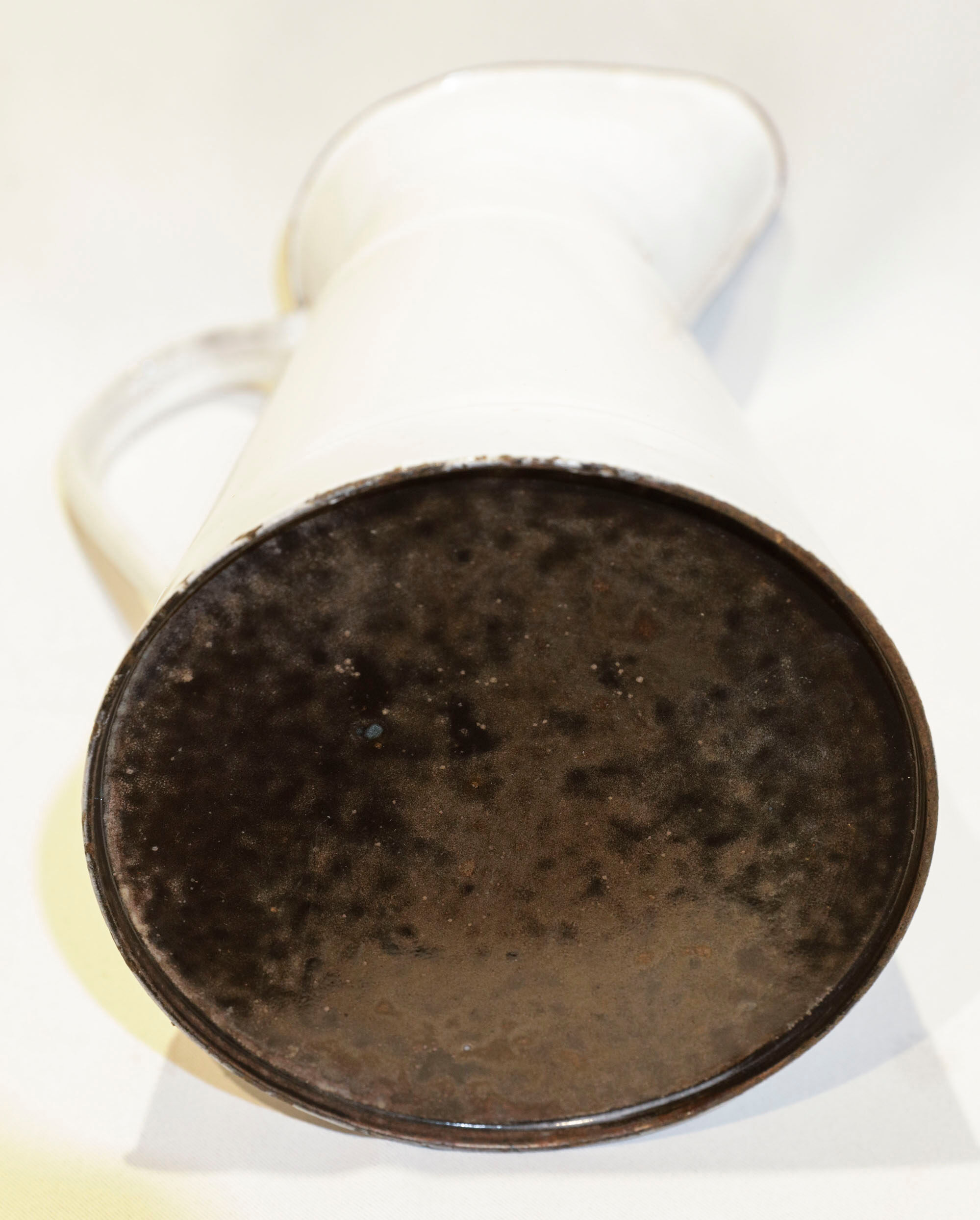 Enamelled metal watering can