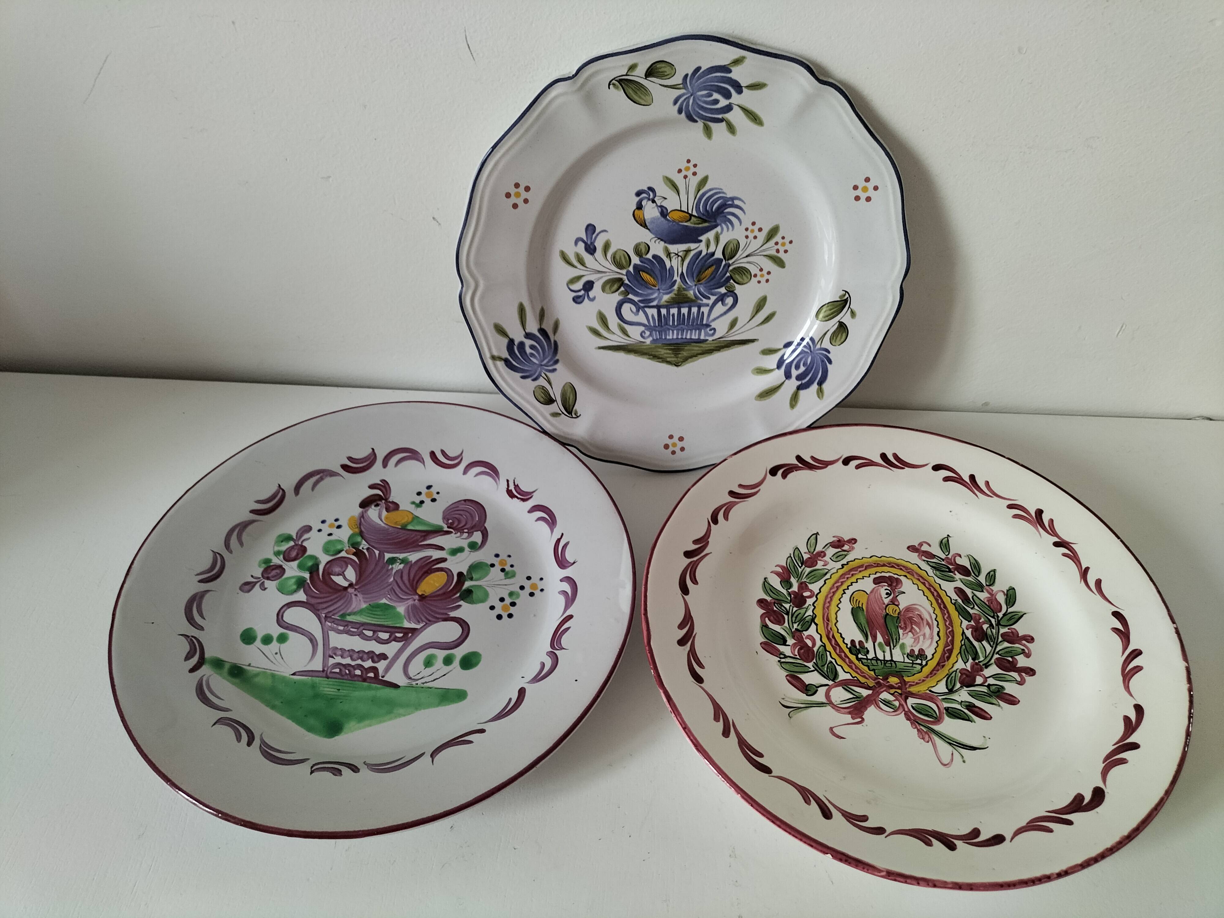 Trio of plates with rooster - Eastern earthenware