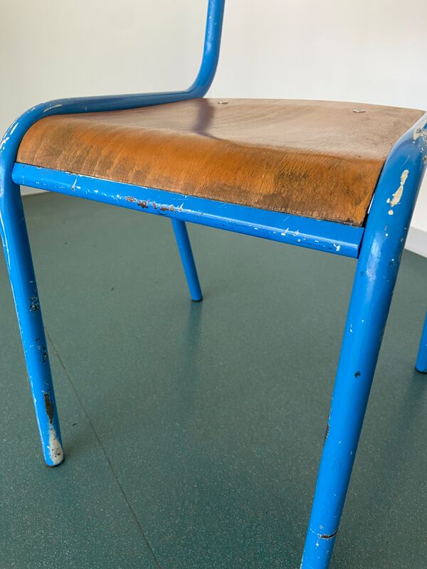 Lot de 4 chaises industrielles école vintage dépareillées multicolore