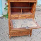 Louis XVI period walnut chest of drawers from the 18th century