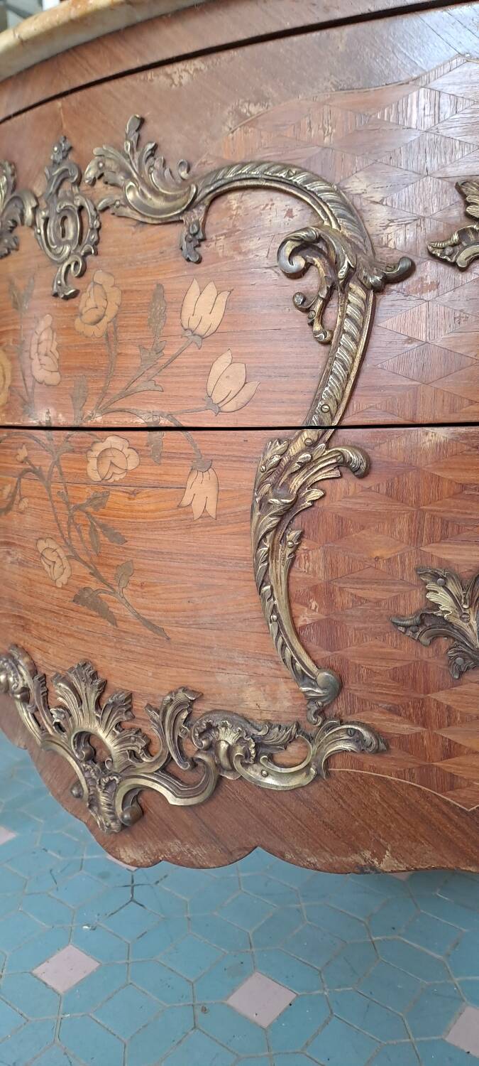 Commode de style Louis XV