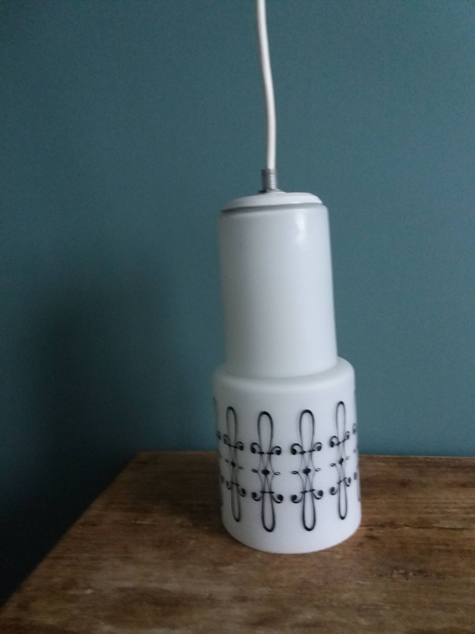 Suspension lampe abat jour verre motif arabesque