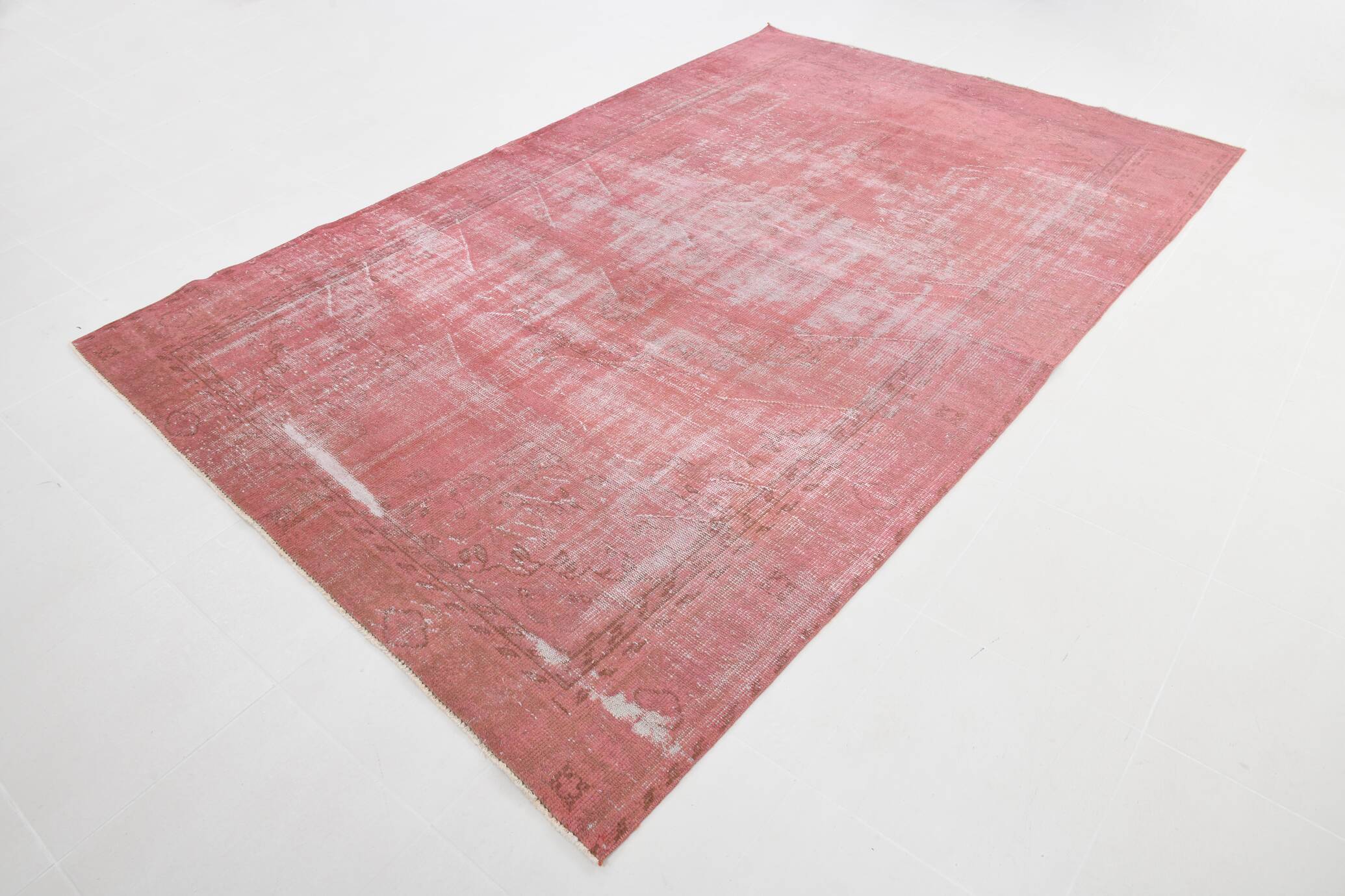 7x10 Blush Pink Vintage Rug, 216x304Cm