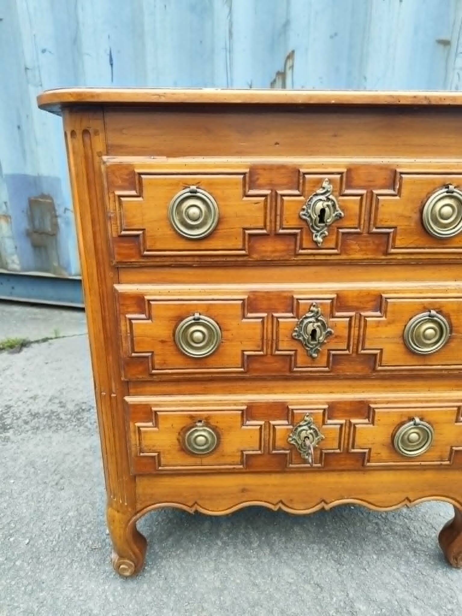 Commode Transition Louis XV - Louis XVI