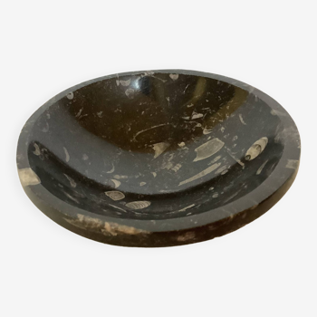 Empty black marble cup pocket