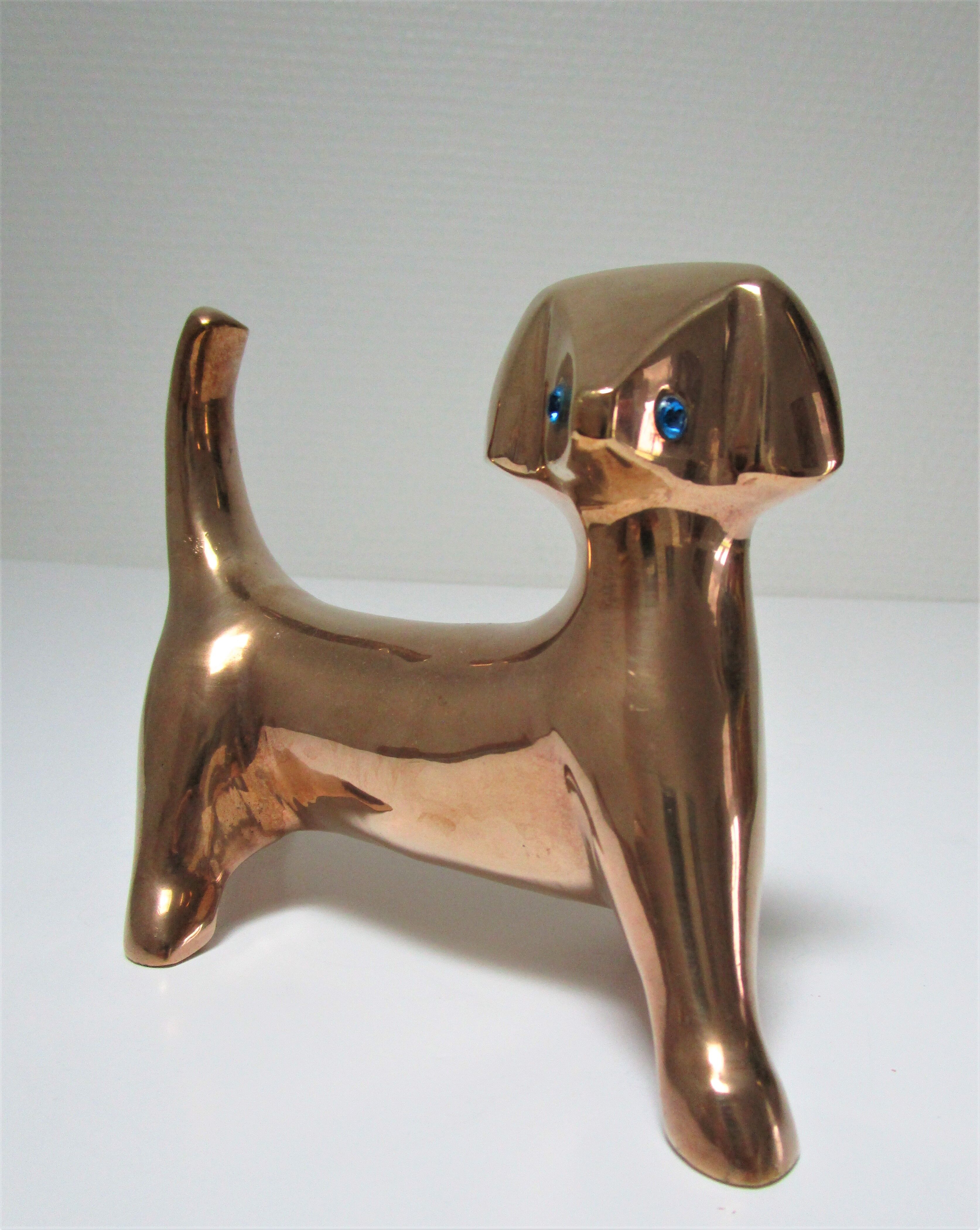 Chien sculptural laiton vintage années 60-70