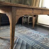 Farm table