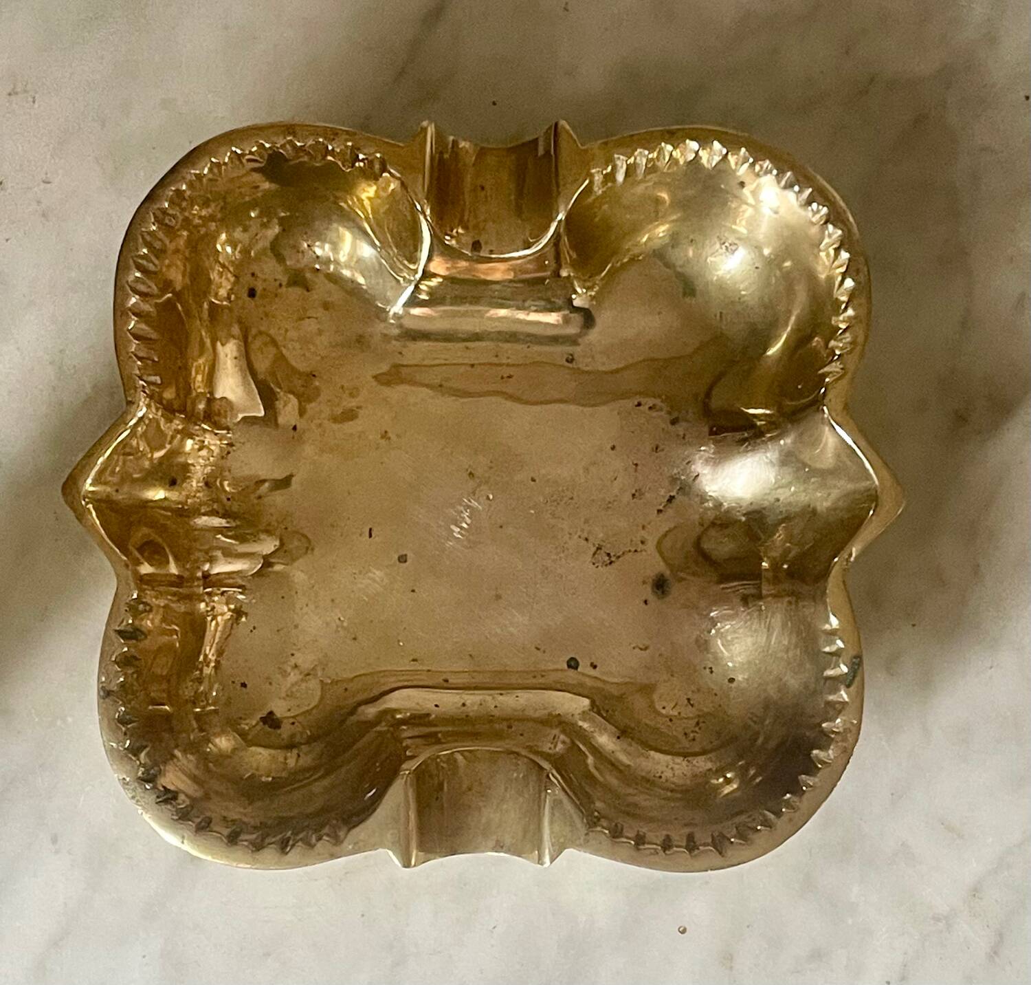 Solid brass cigar ashtray