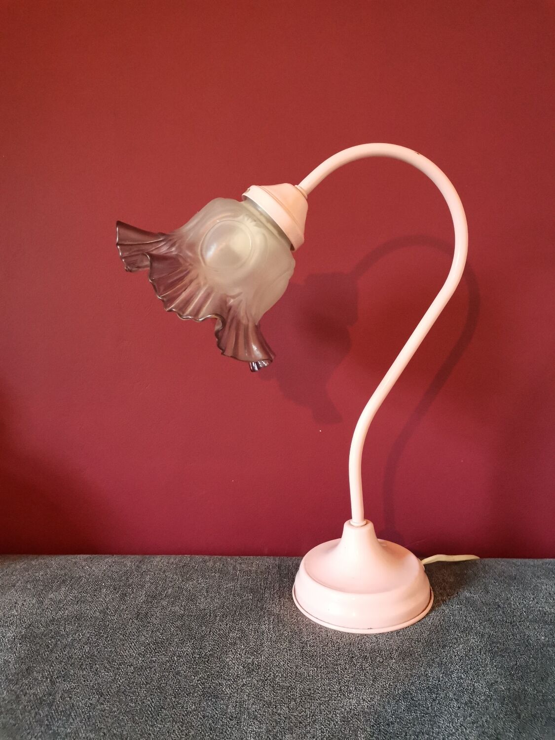 Pink tulip lamp