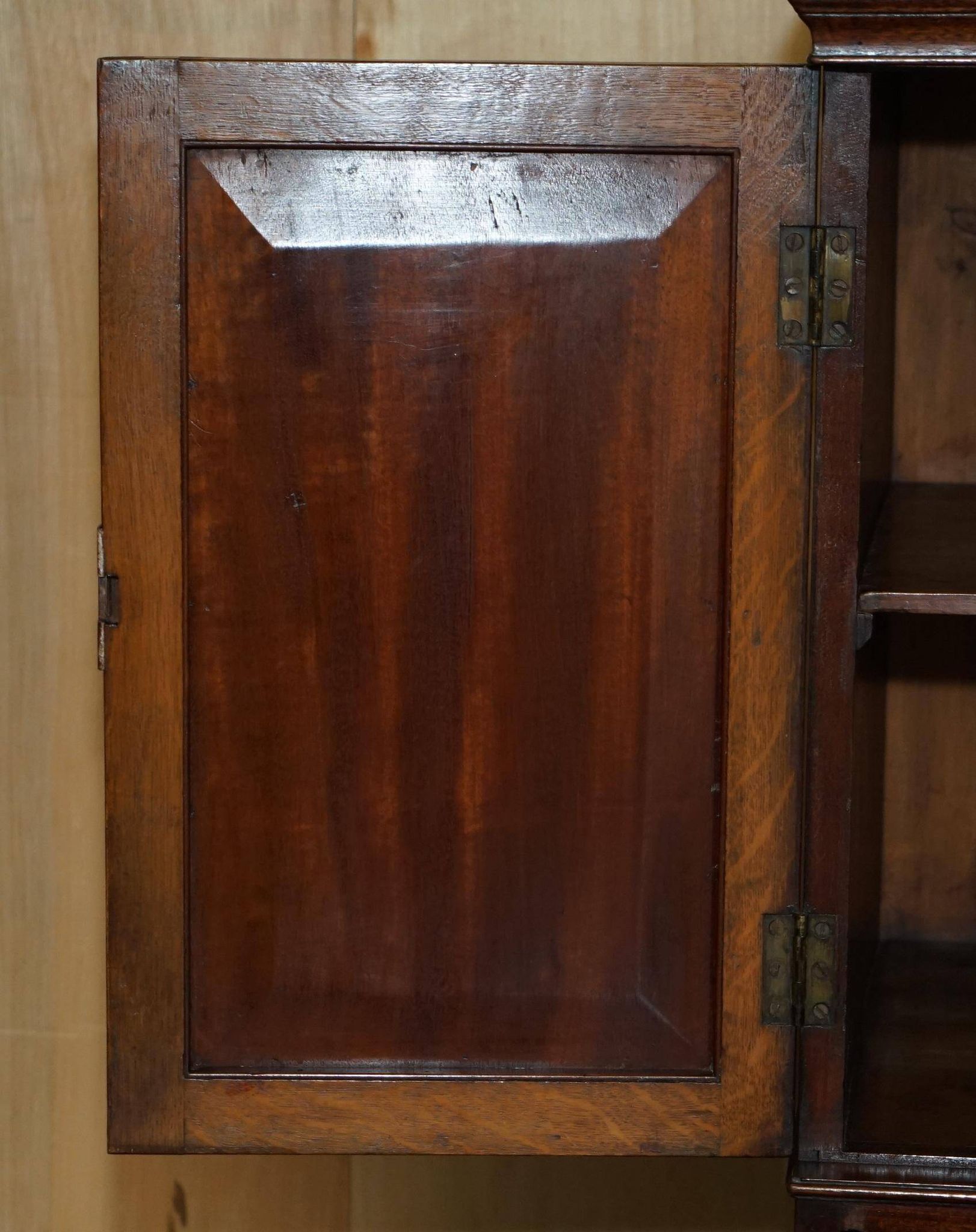 Paire de commodes hautes anciennes Castle Howard 1840 en bois dur