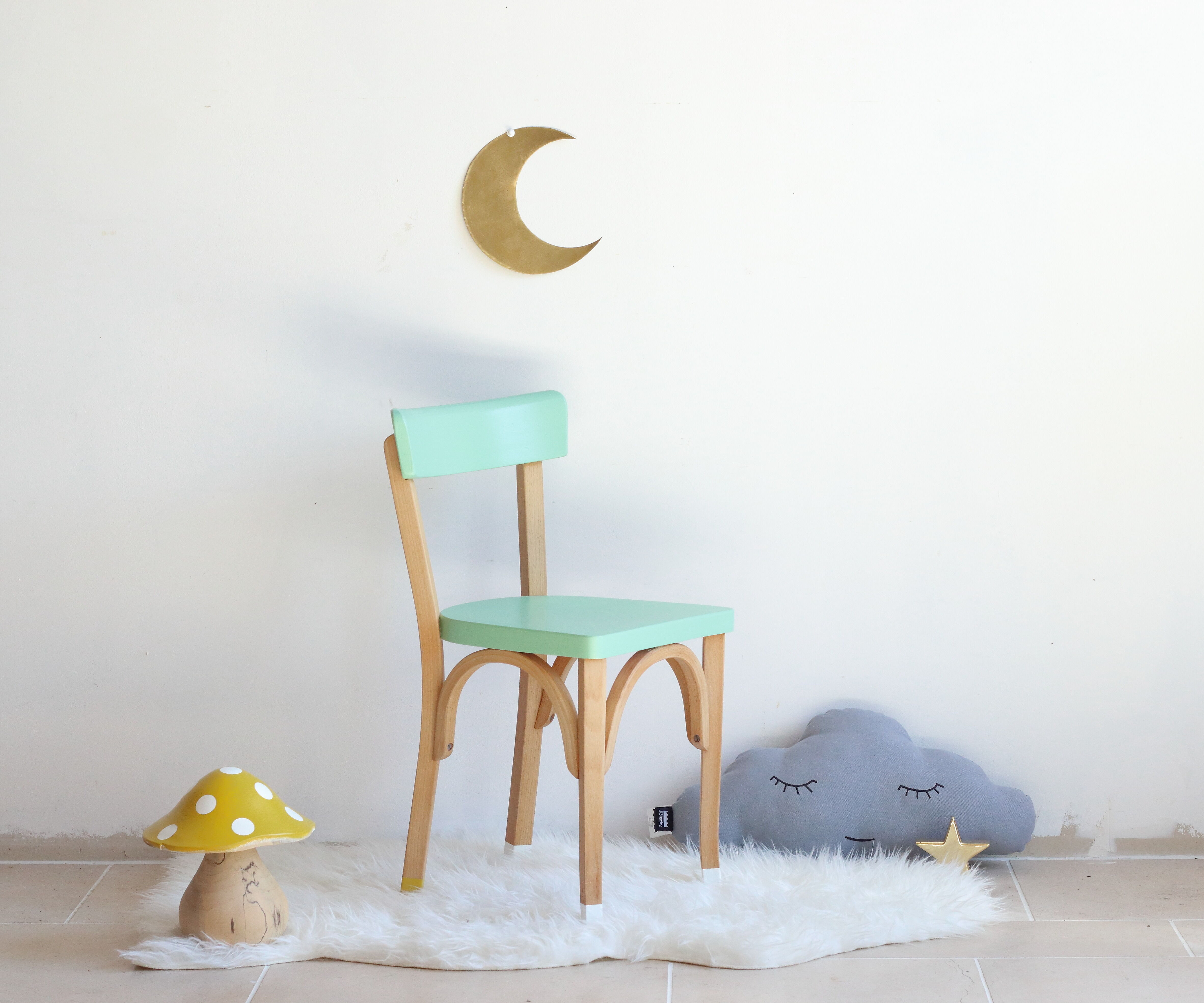 Bureau pupitre et chaise enfant Baumann revisités