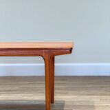 Extending coffee table (by McIntosh)