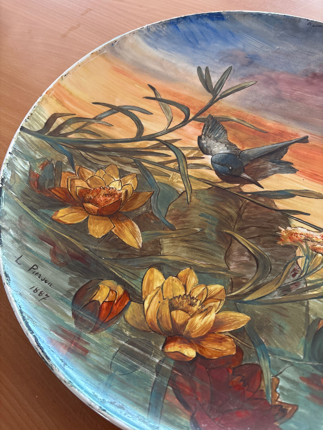 Round plate Montereau painted and signed L Pierson 1887