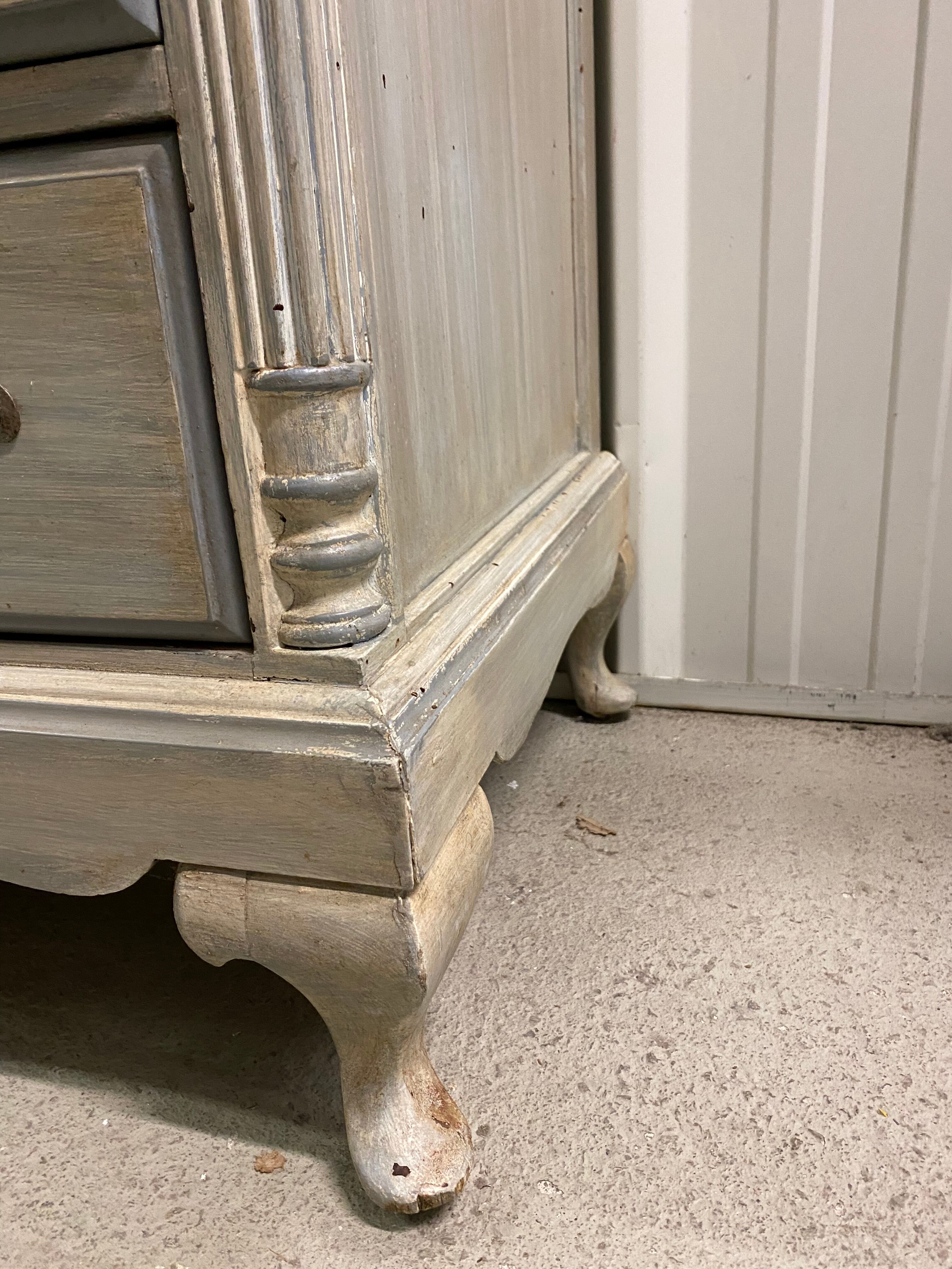 Painted chest of drawers