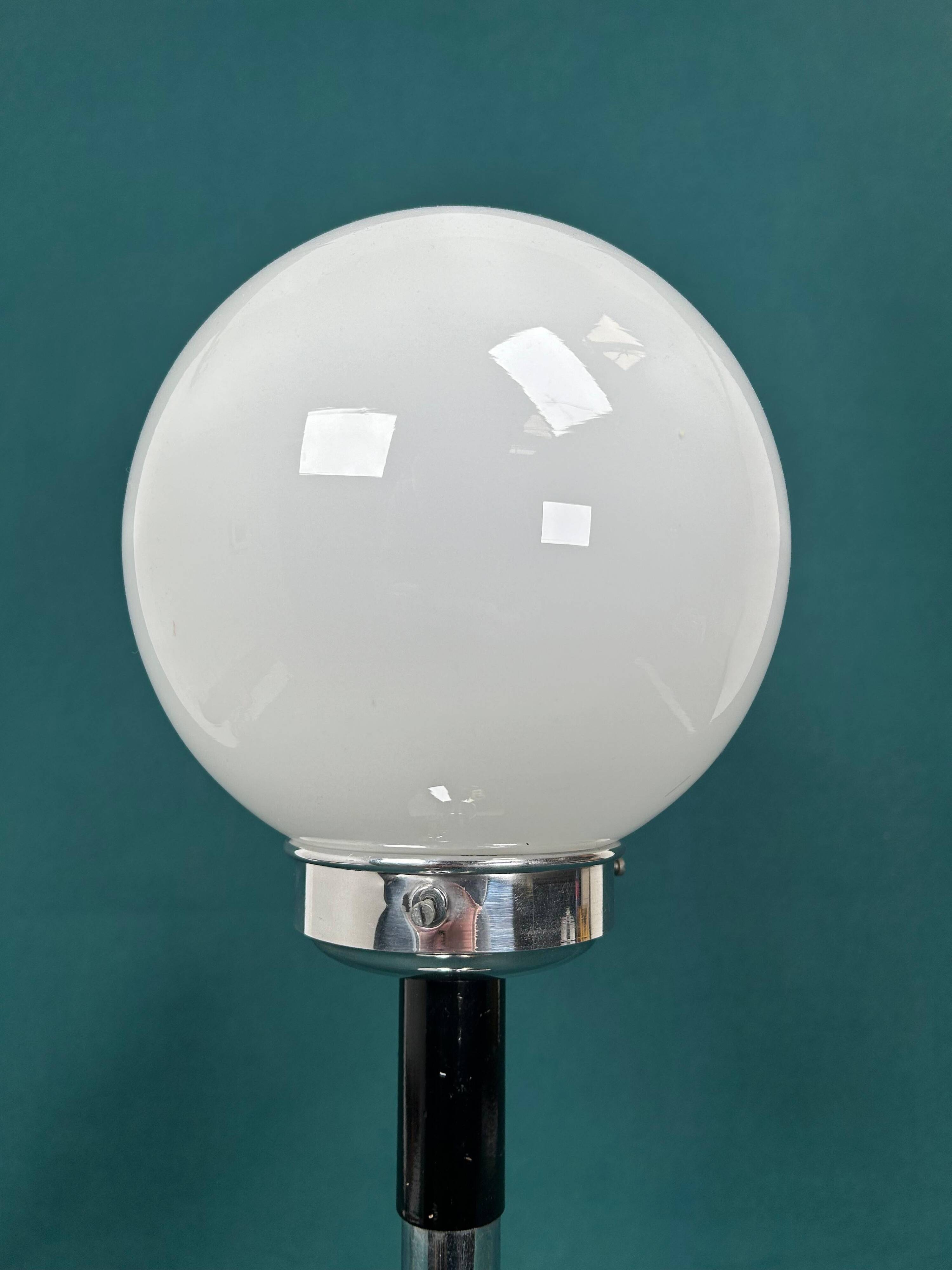 Bauhaus table lamp