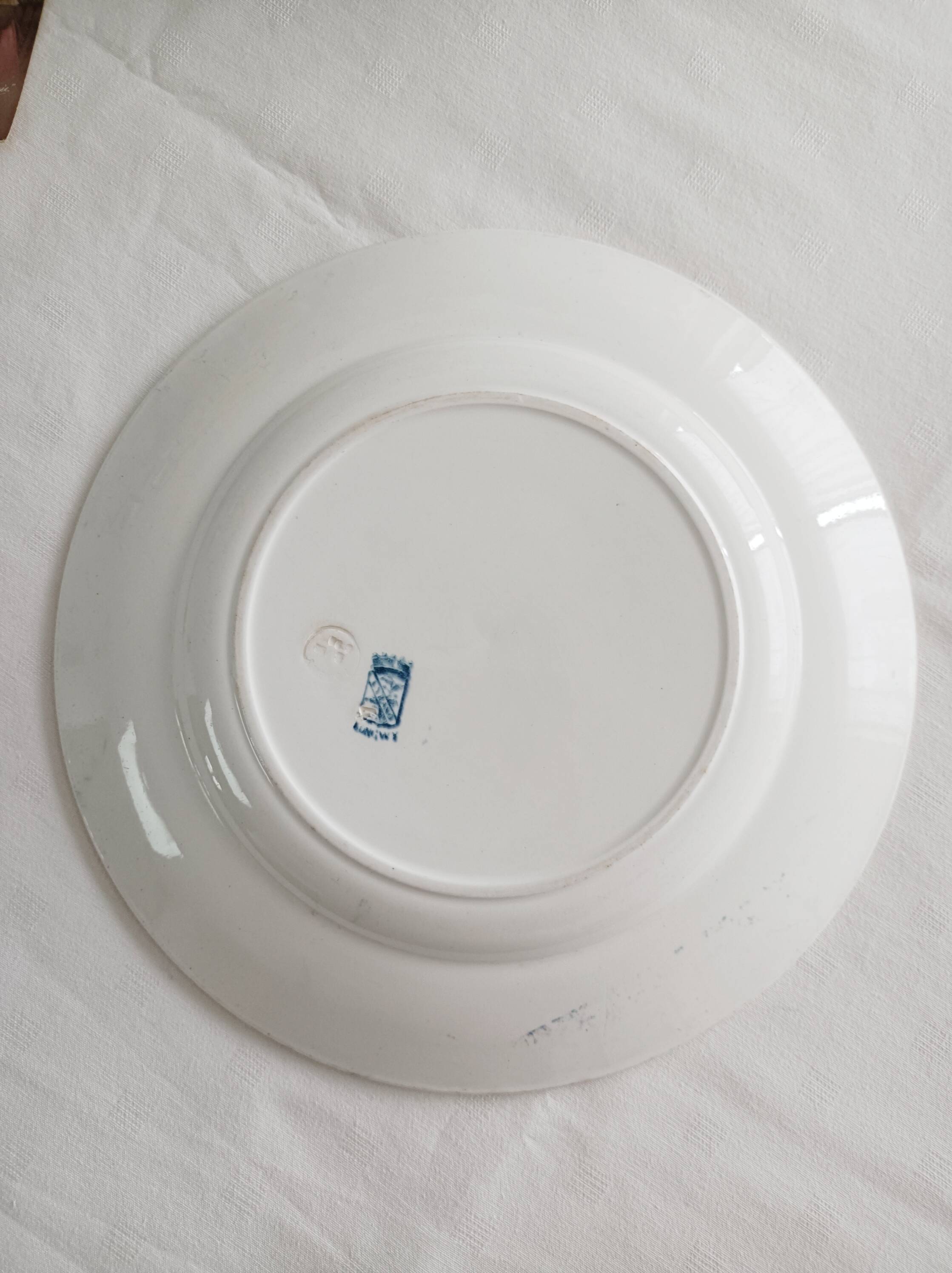 Round iron earth dish Longwy Cyrano