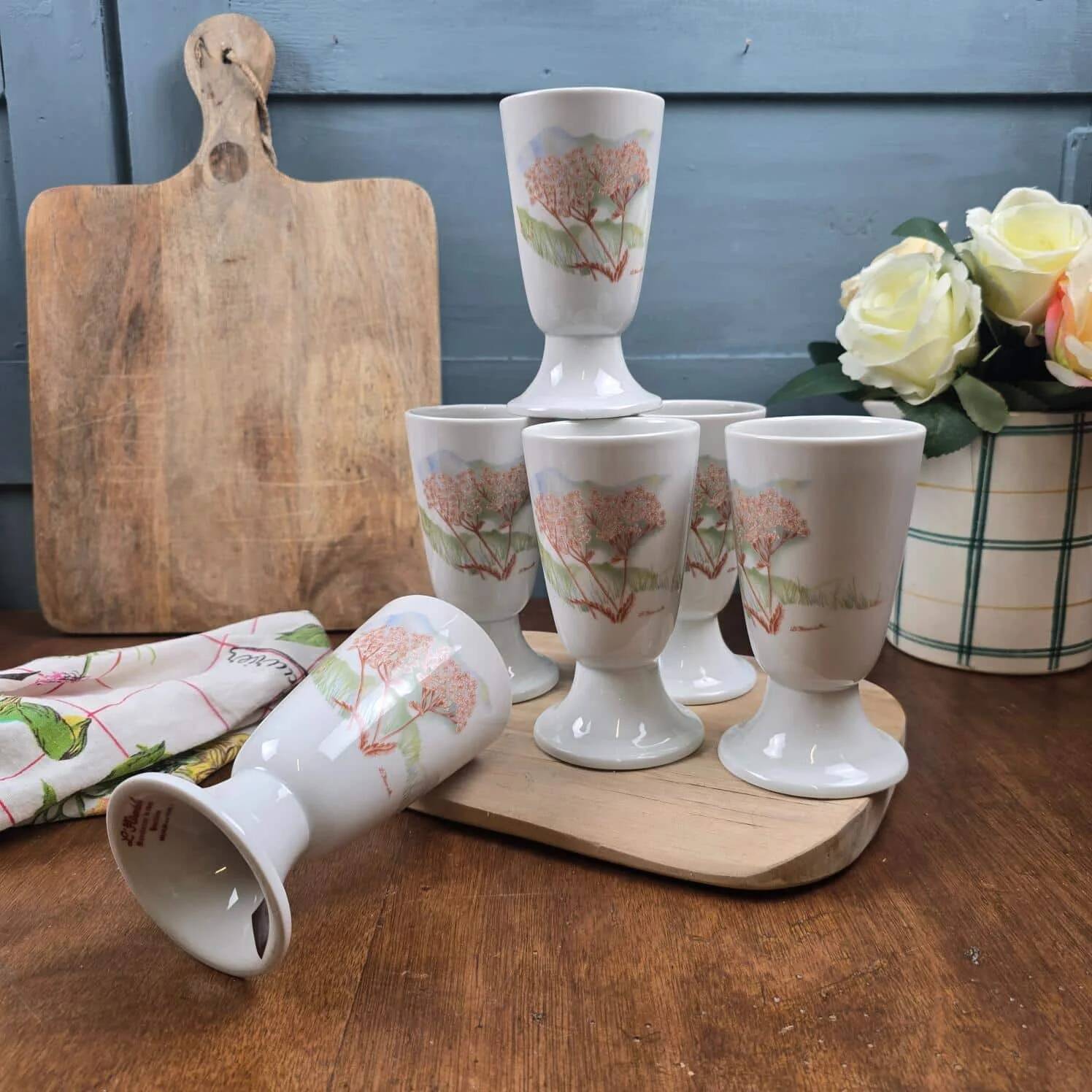 Set of 6 vintage porcelain mazagrans L'Hirondelle Ombellia, exclusive decoration.