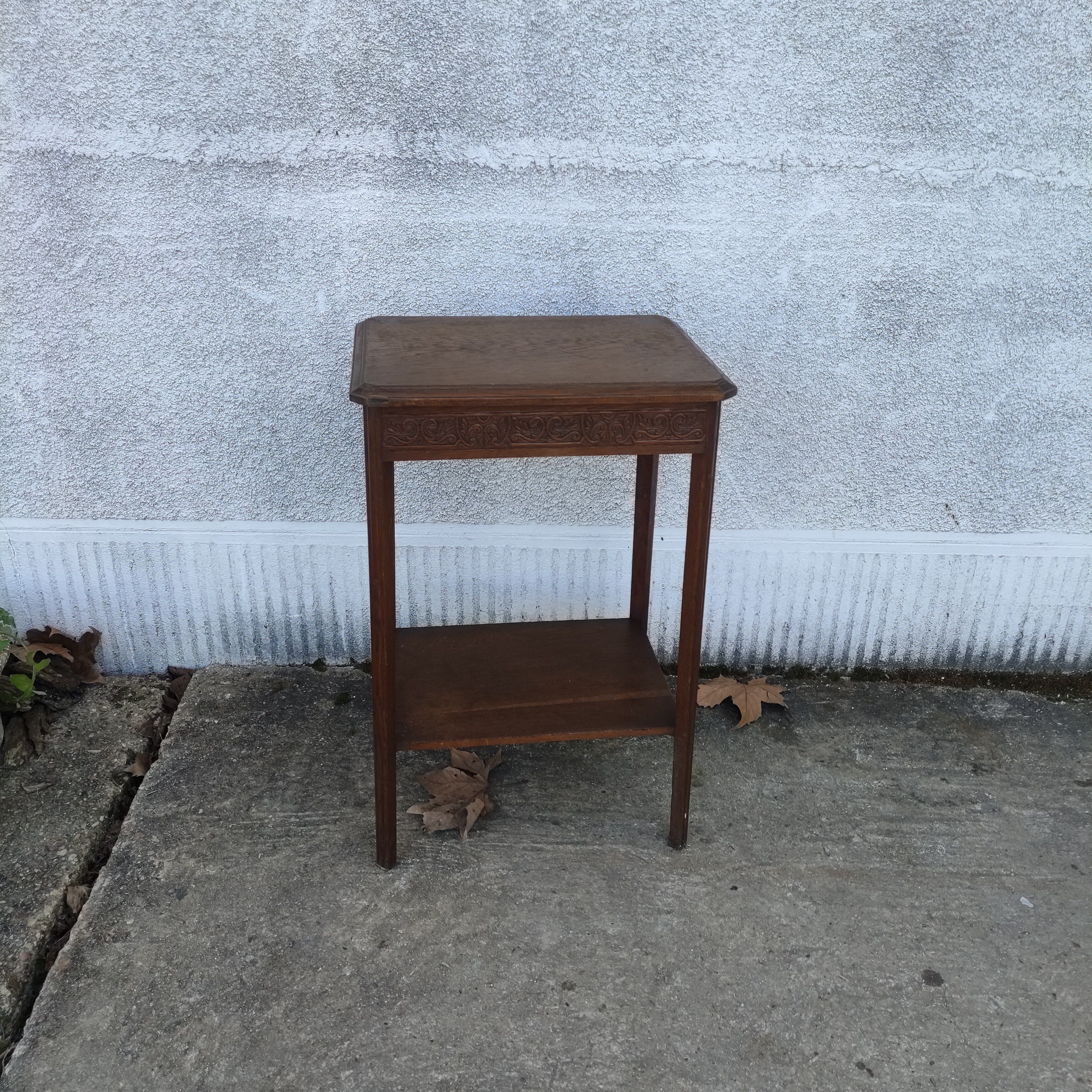 Art deco side table