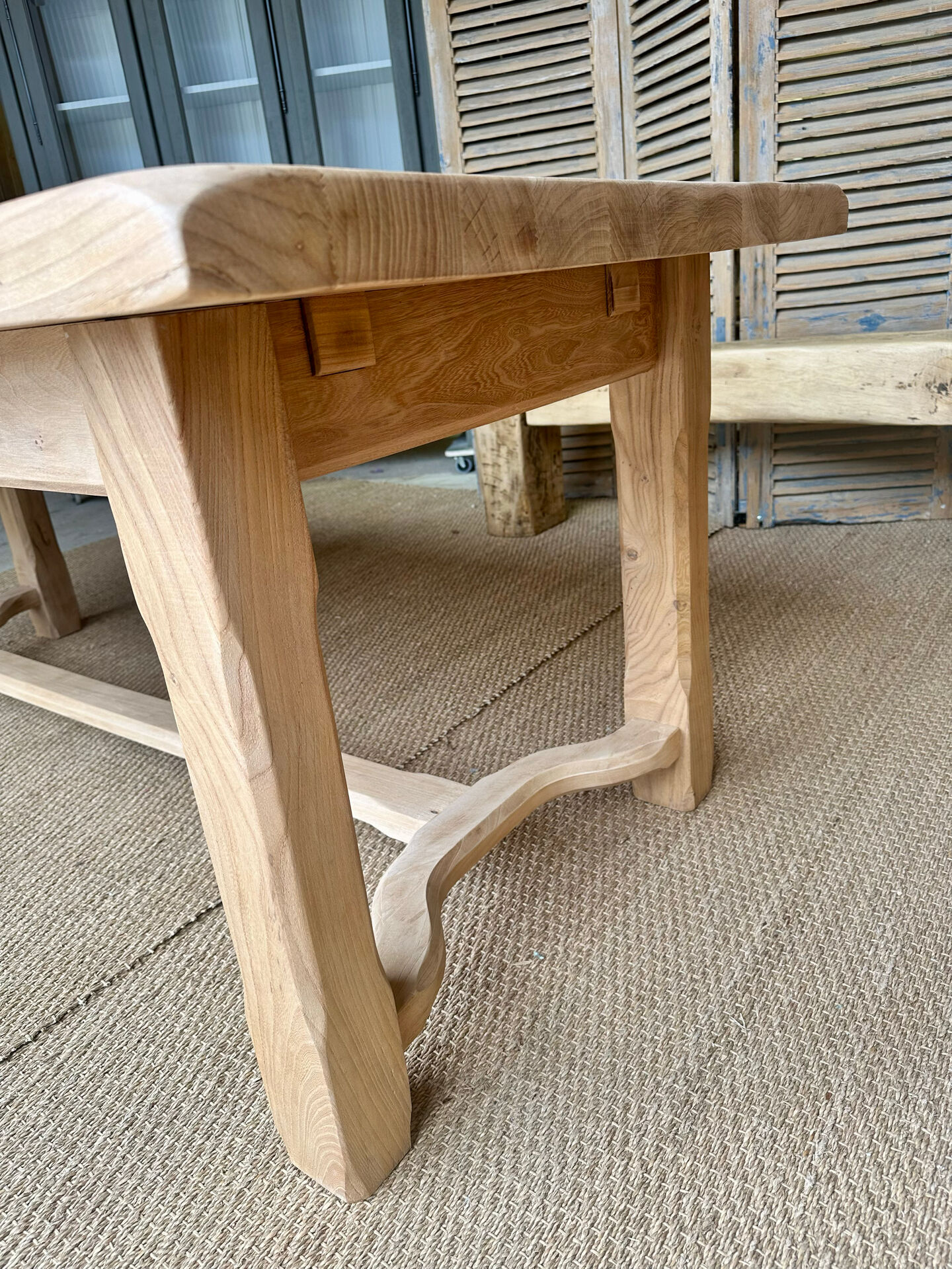 Grande table de ferme en chêne massif rénovée