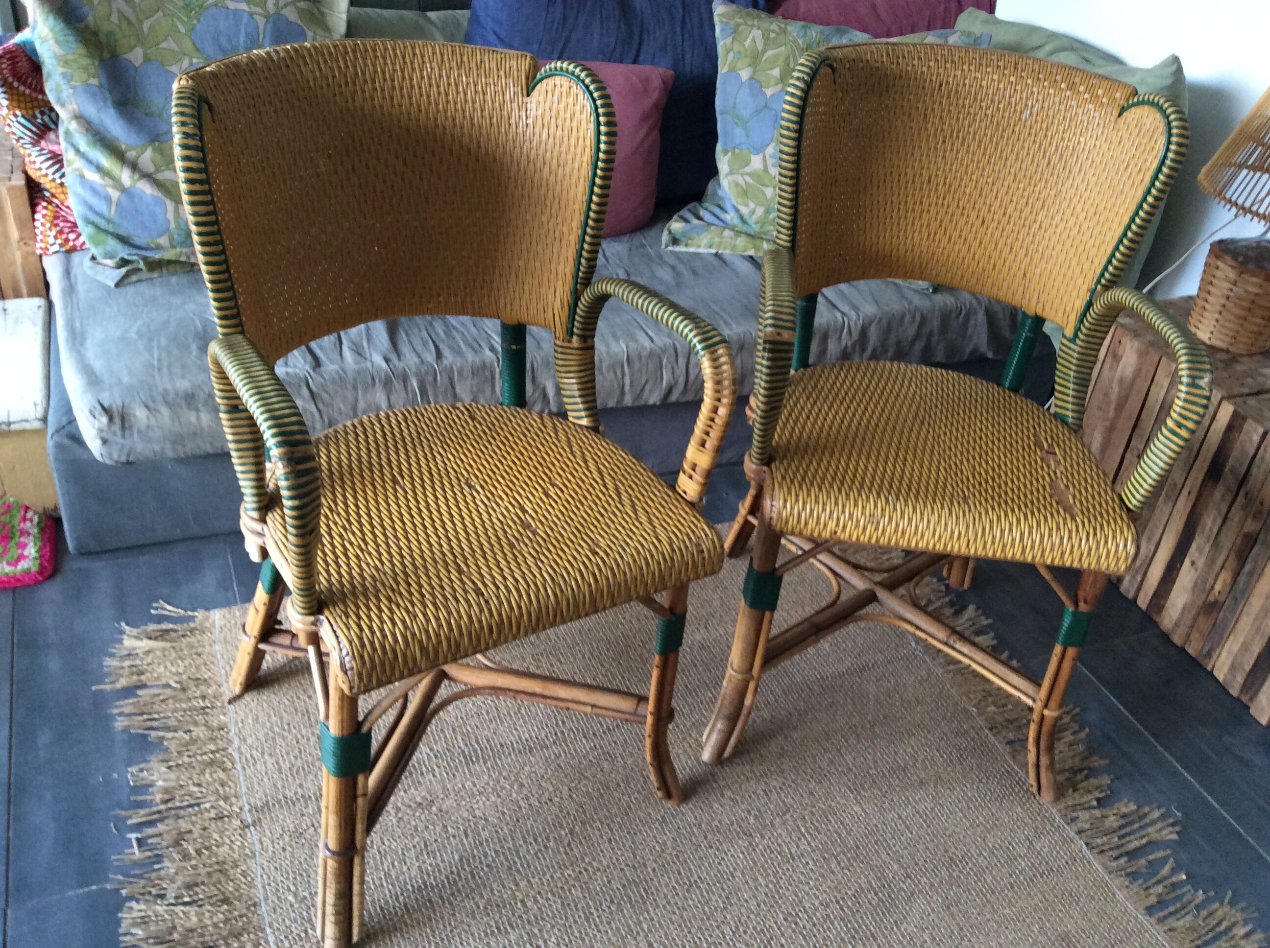 Paire de fauteuils en rotin