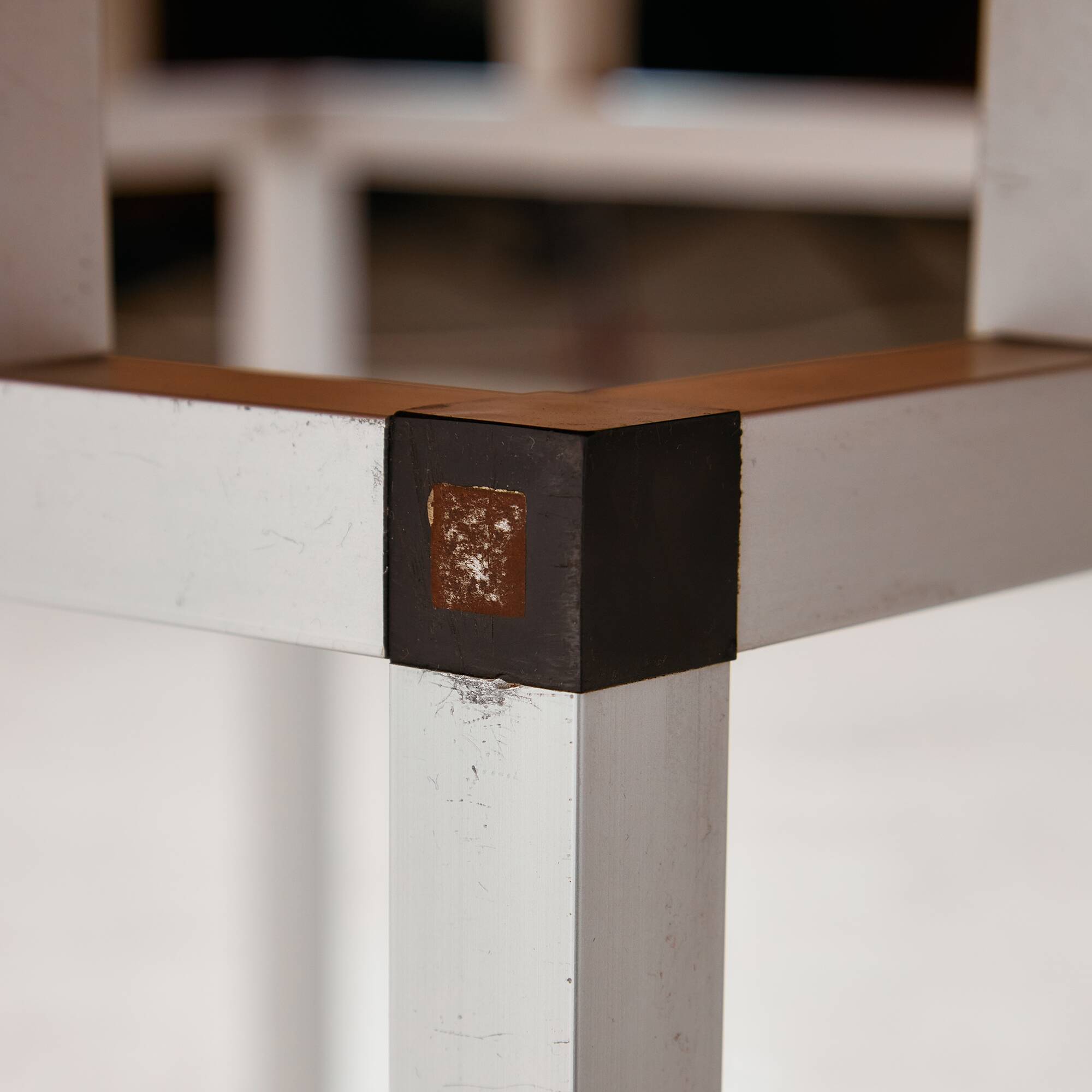 MK11142 Rosewood coffee table