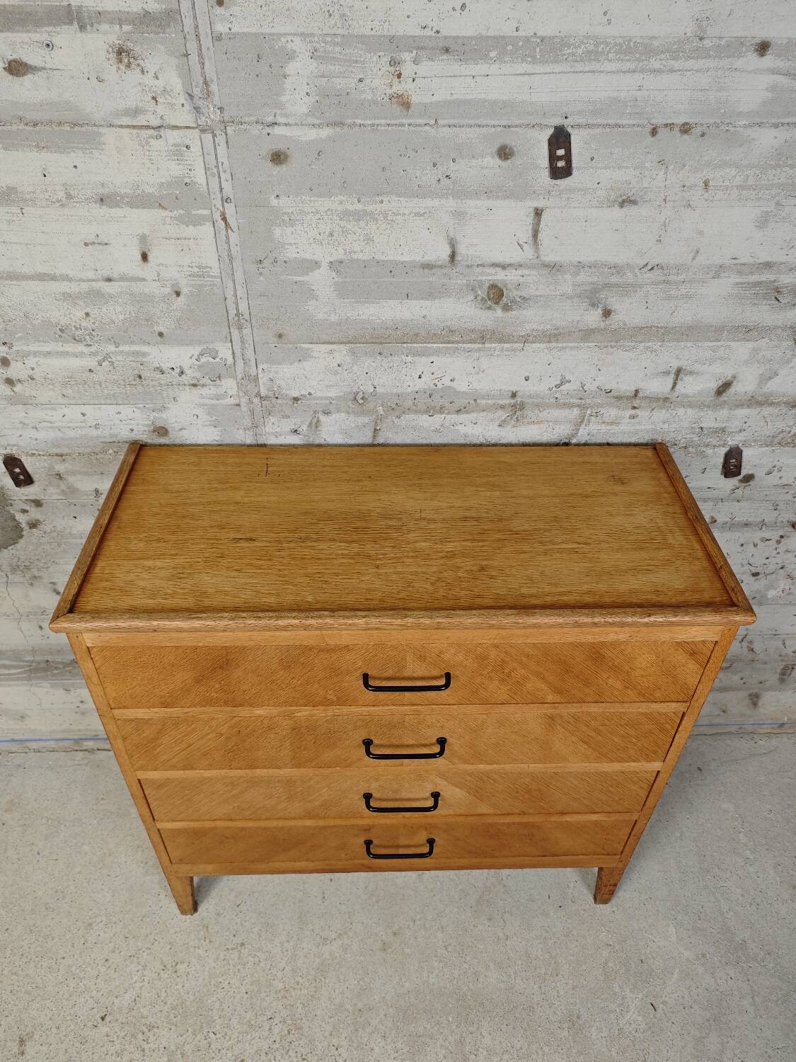 Vintage chest of drawers