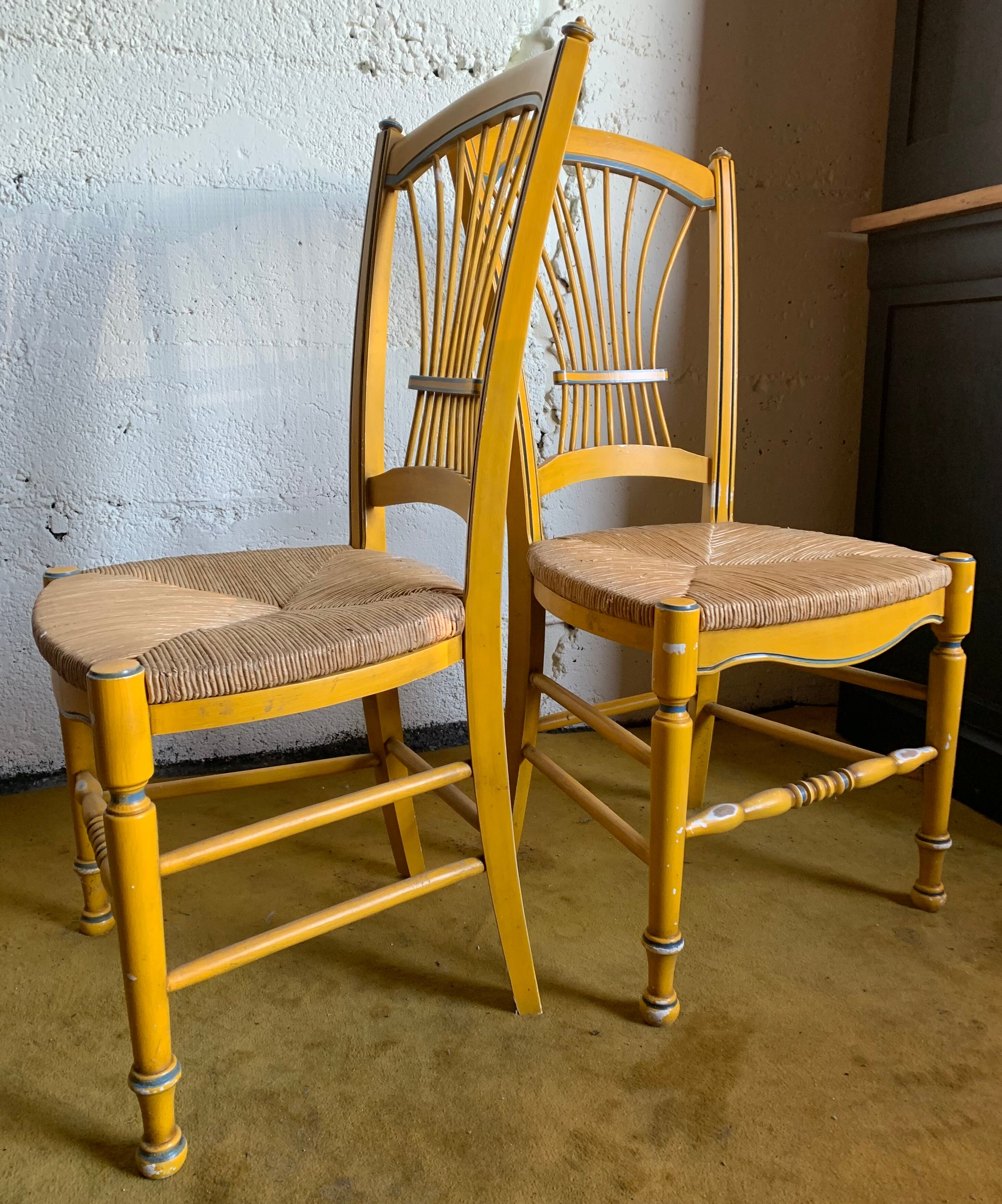 Duo of mulched Provencal chairs