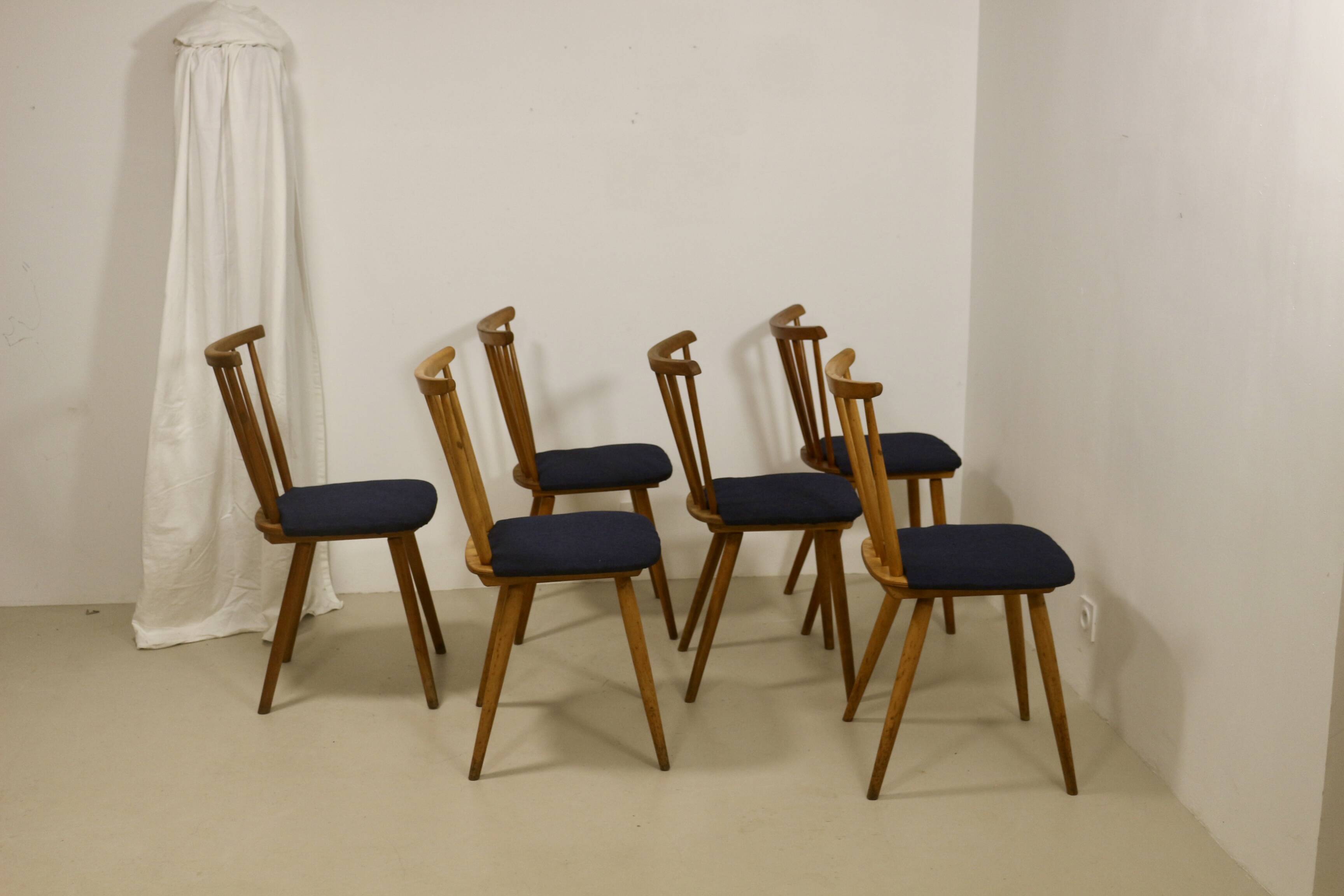 Set of 6 vintage Scandinavian chairs with bars from the 60s. Ref SINNO