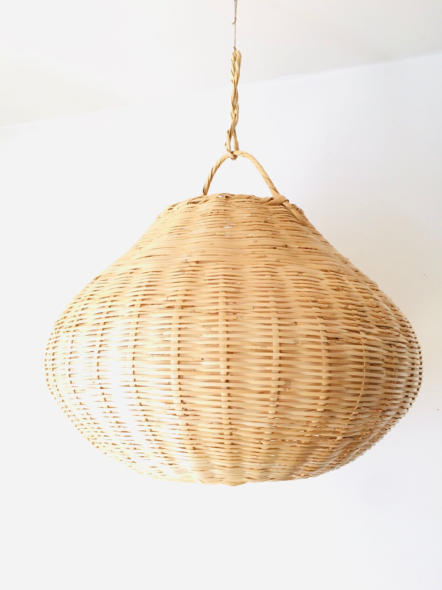 Wicker suspension