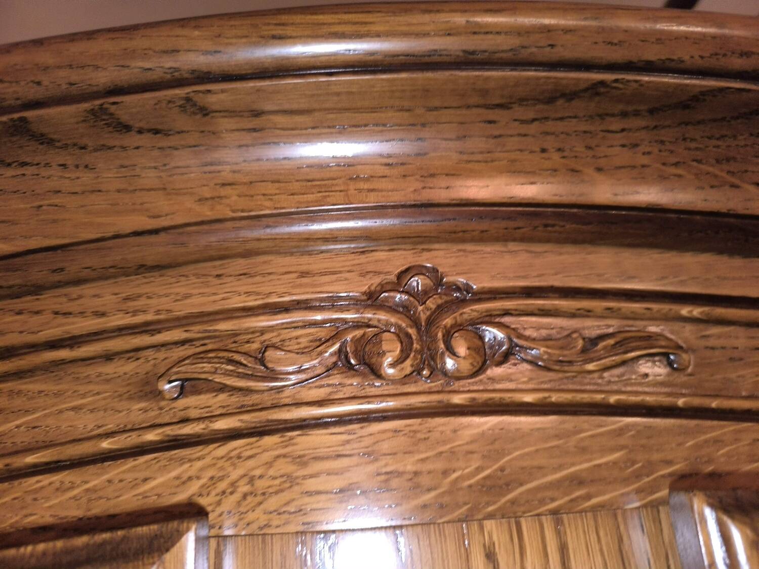 Armoire en bois vintage