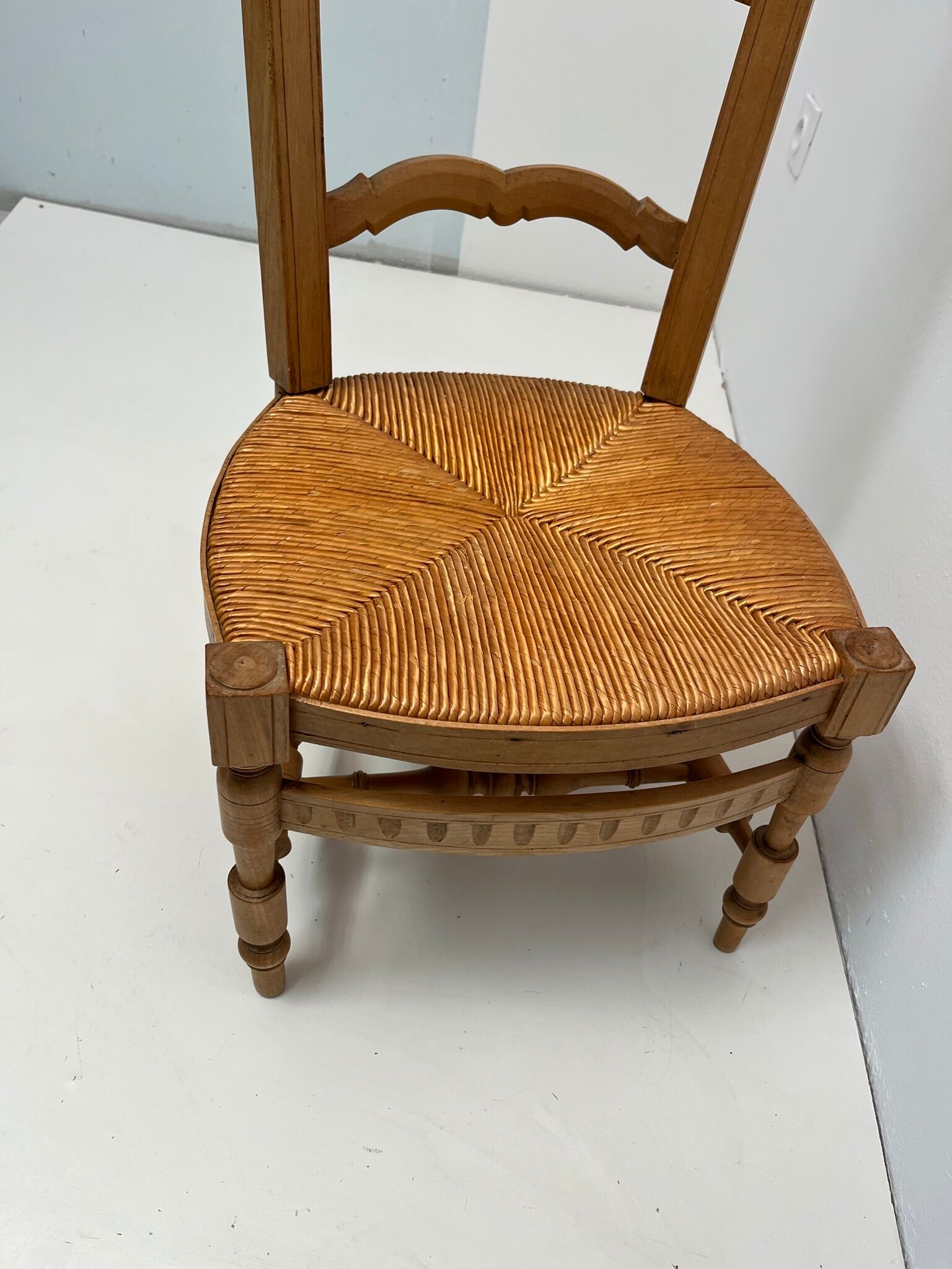 Vintage mulched nurse chair