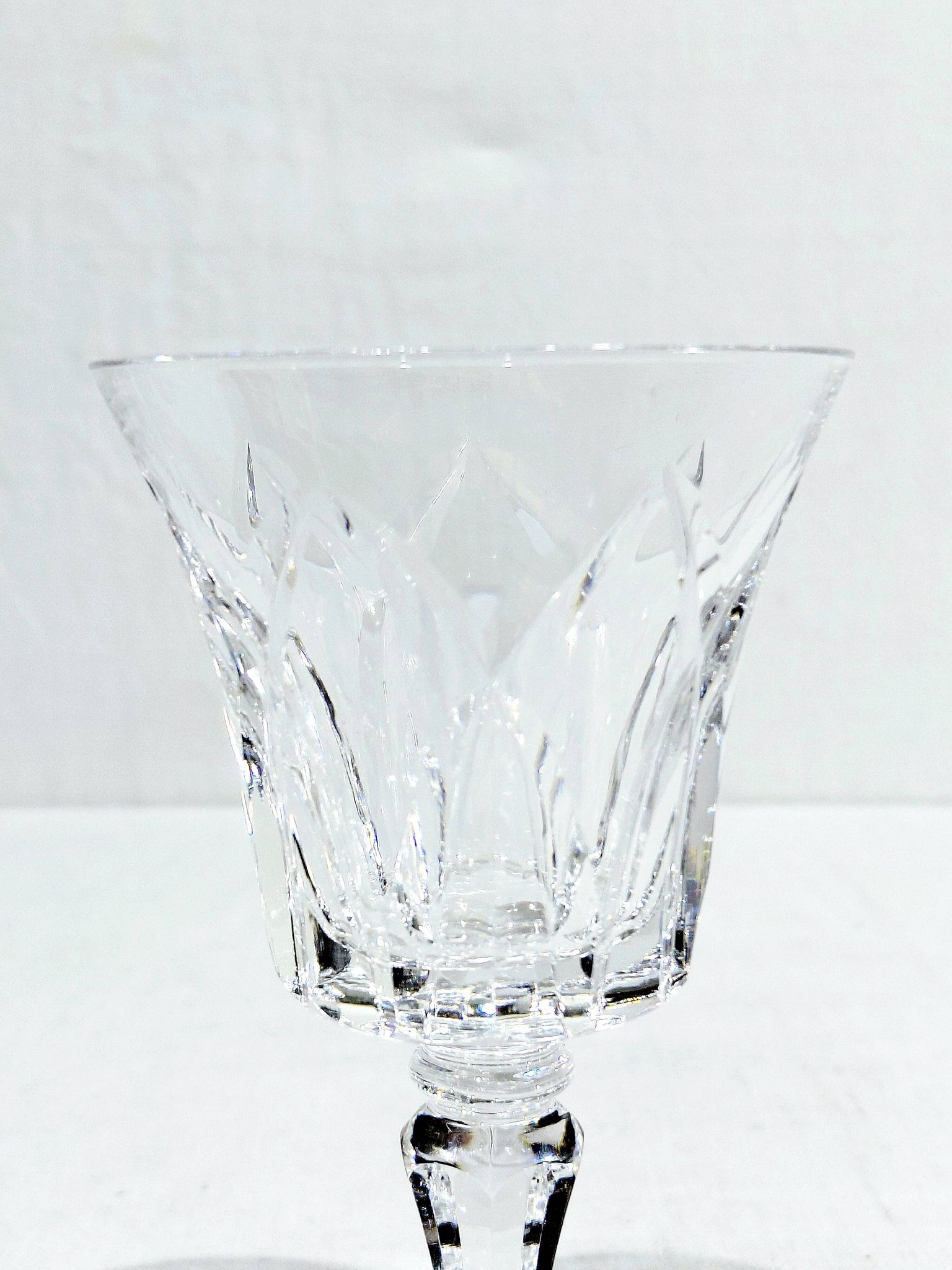 12 verres à vin blanc St Mouis modèle Camargue