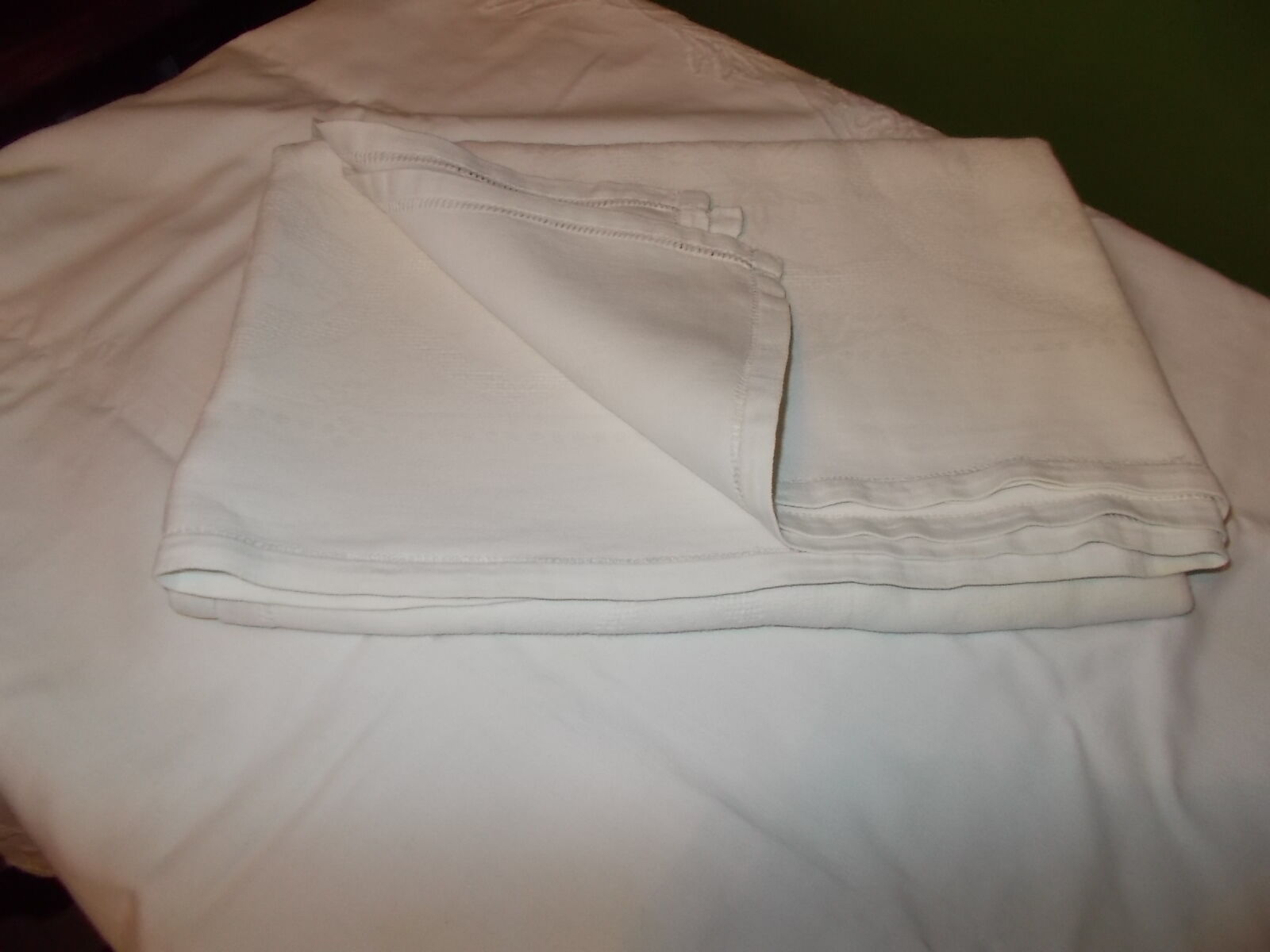 Damask tablecloth 150 x 145