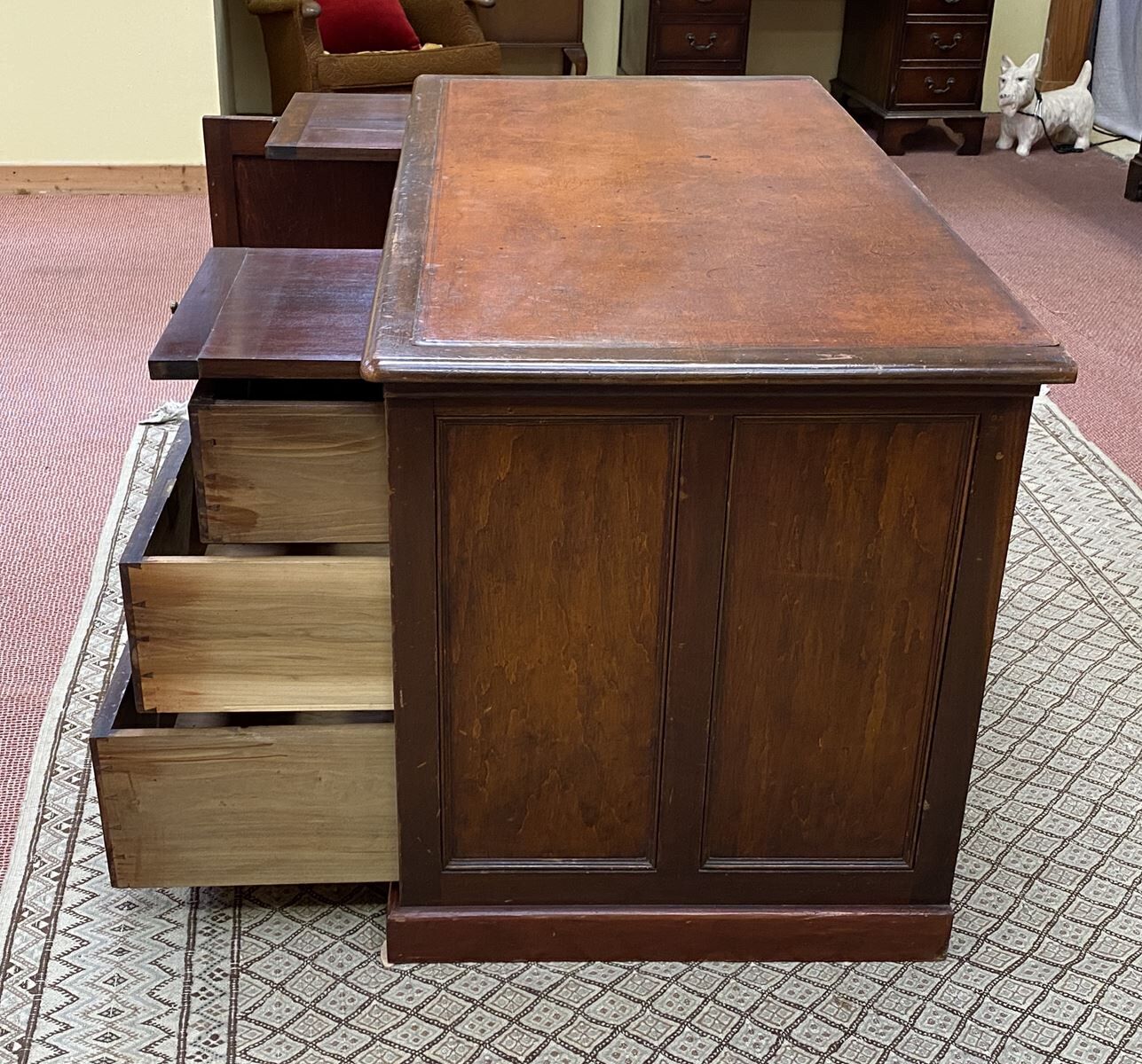 Flat mahogany desk early 20th century