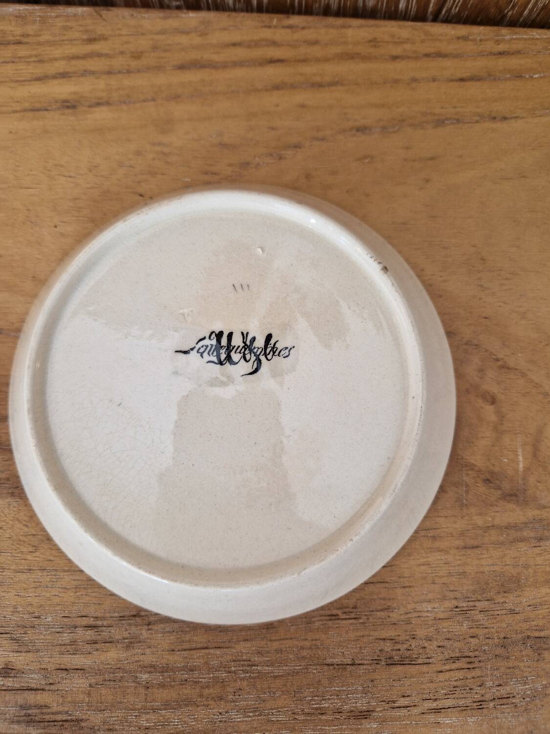 Sarreguemines, small dish, late 19th century.