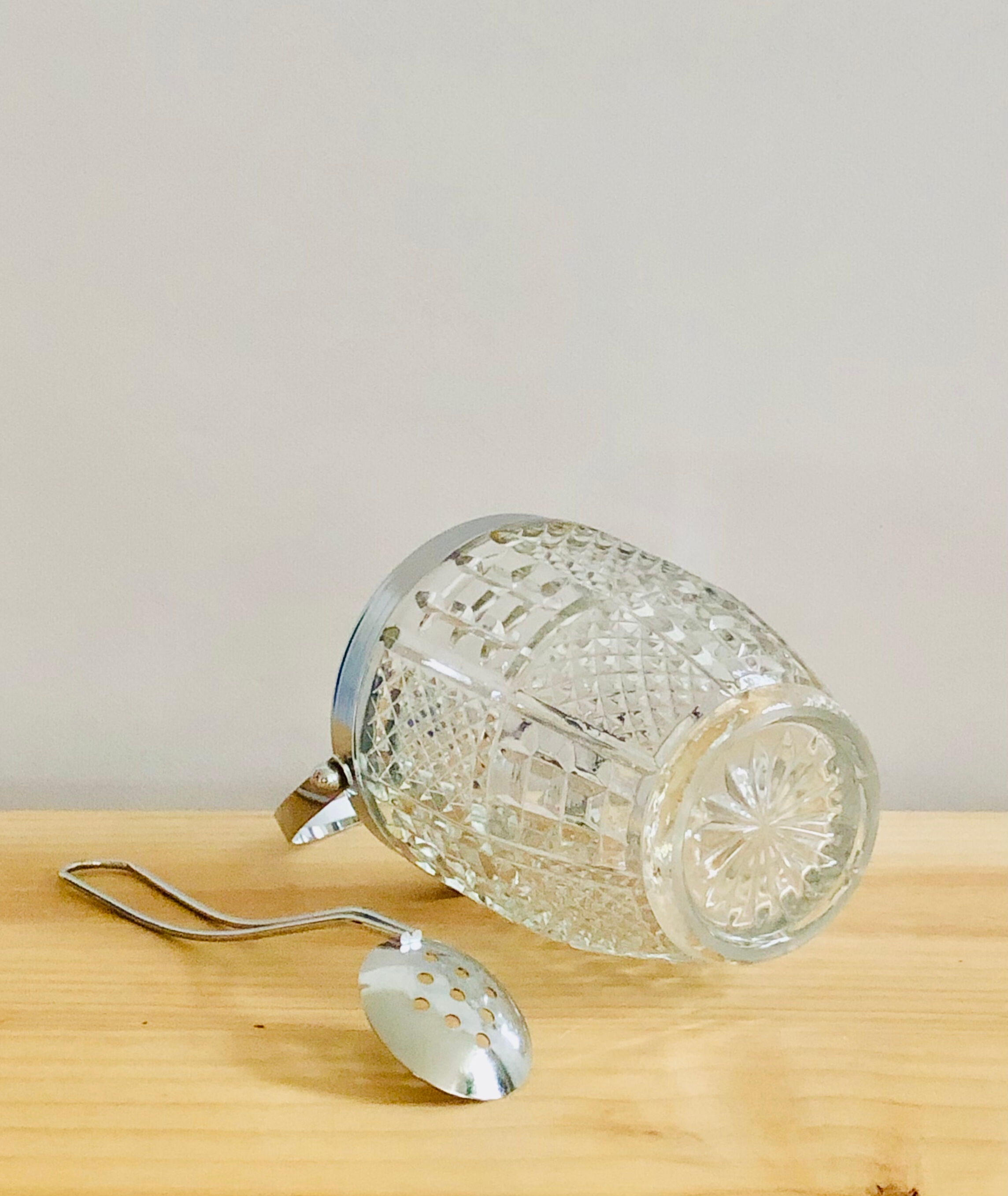 Seau à glace en verre ciselé